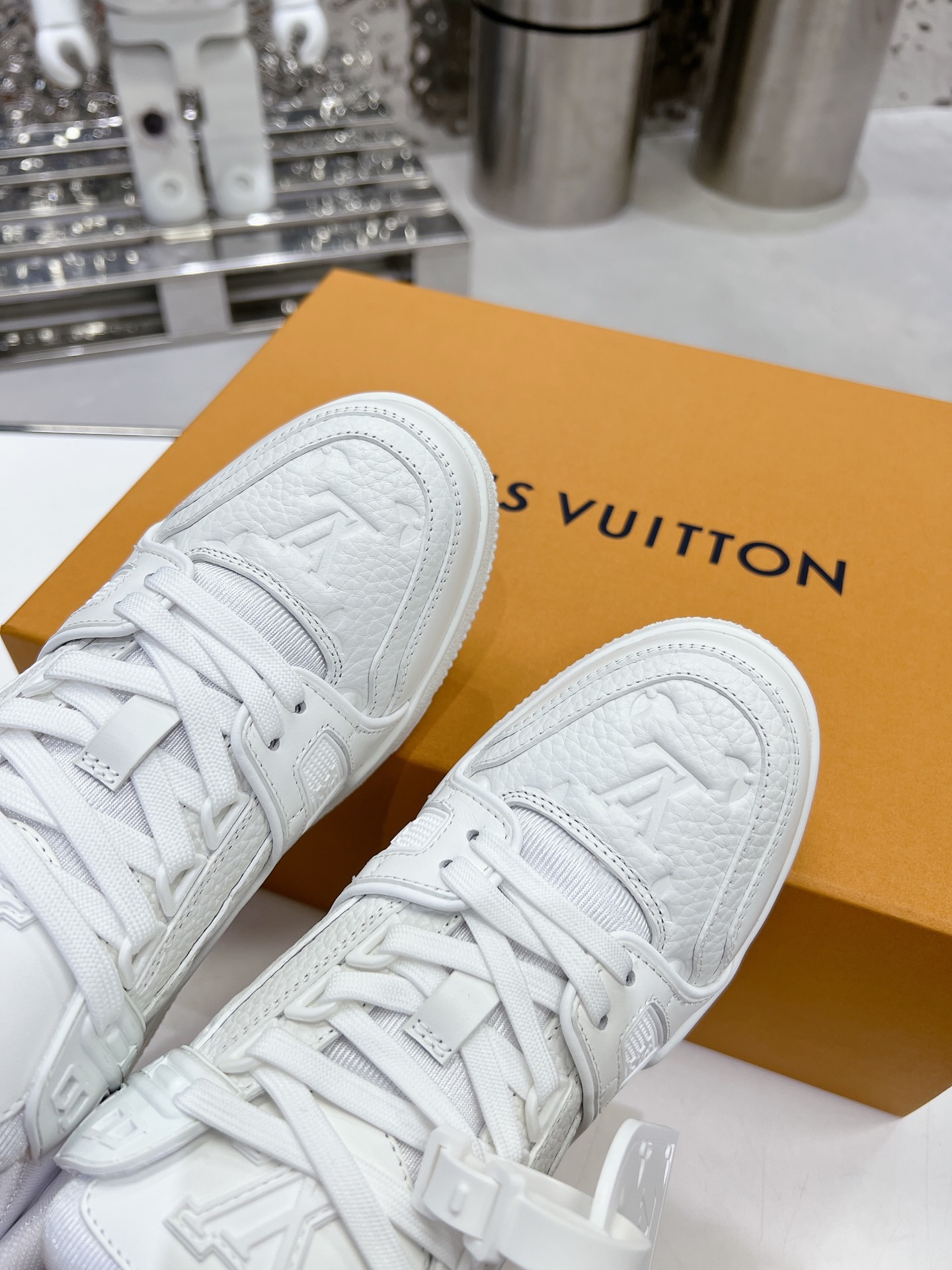 Louis Vuitton Trainer Sneaker White Size 36-46