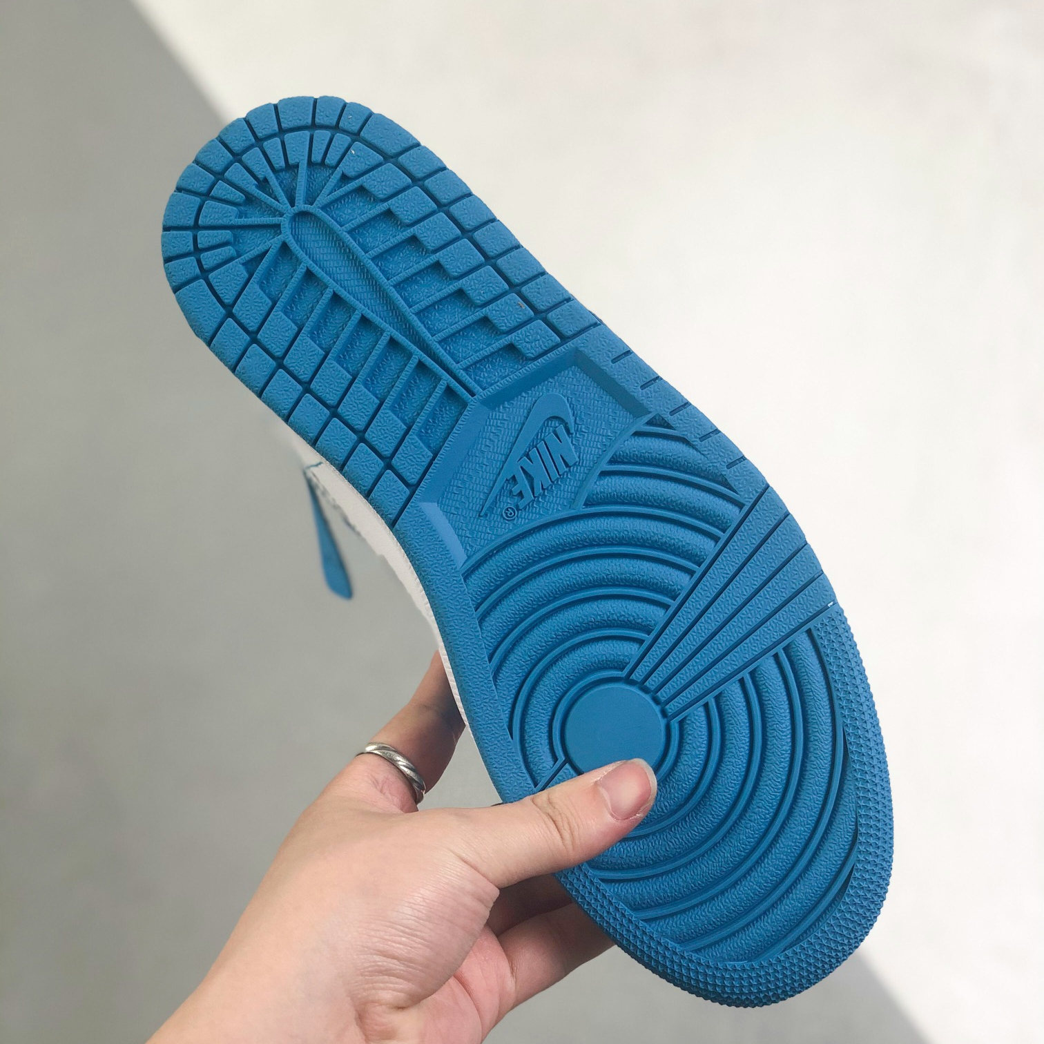 Nike Air Jordan 1 x OFF White High Top Sneakers Shoes Gr. 36-46