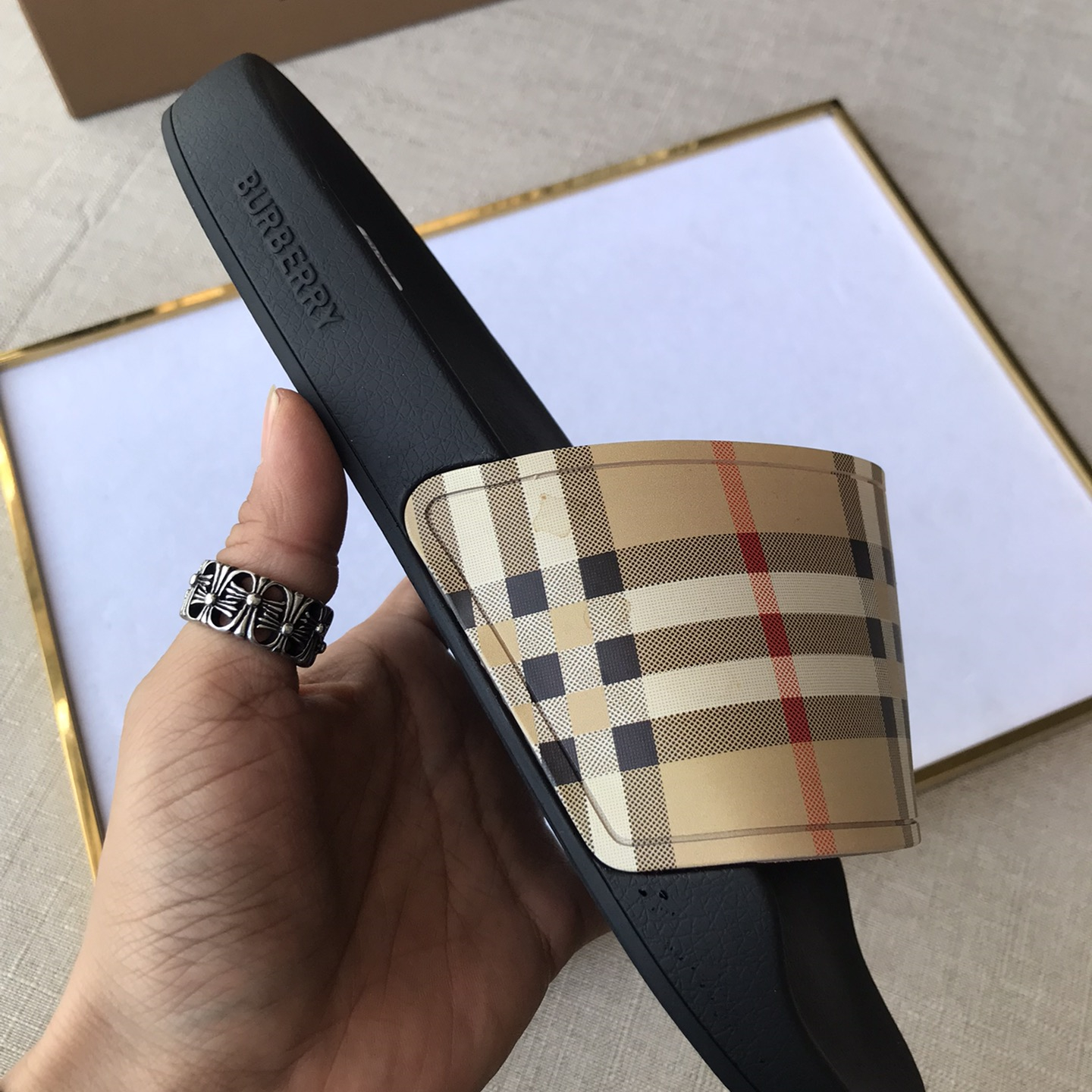 Burberry Mens Women Sandals Gr. 36-46