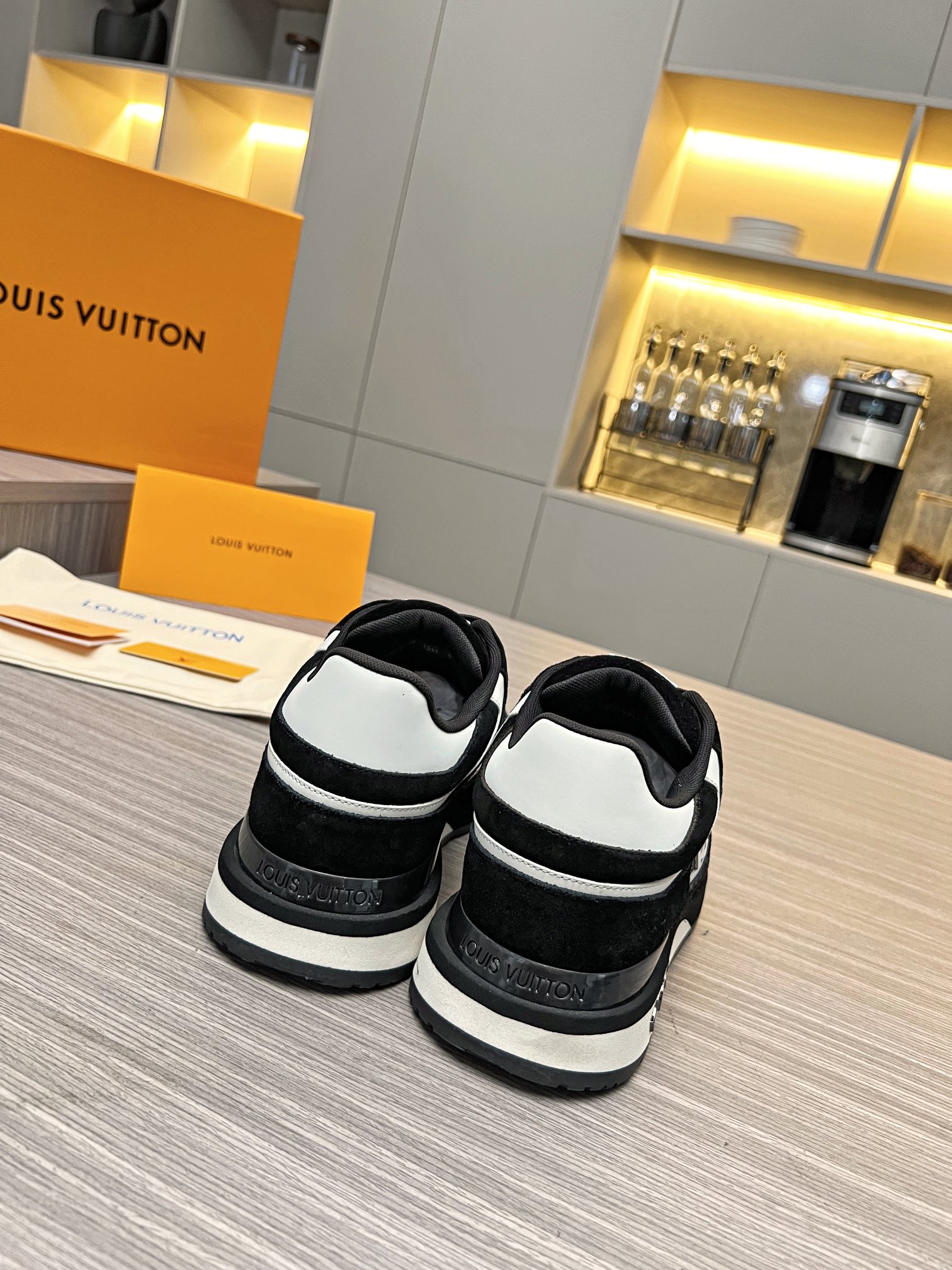 Louis Vuitton 2024ss Runaway Sneaker Size 40-46