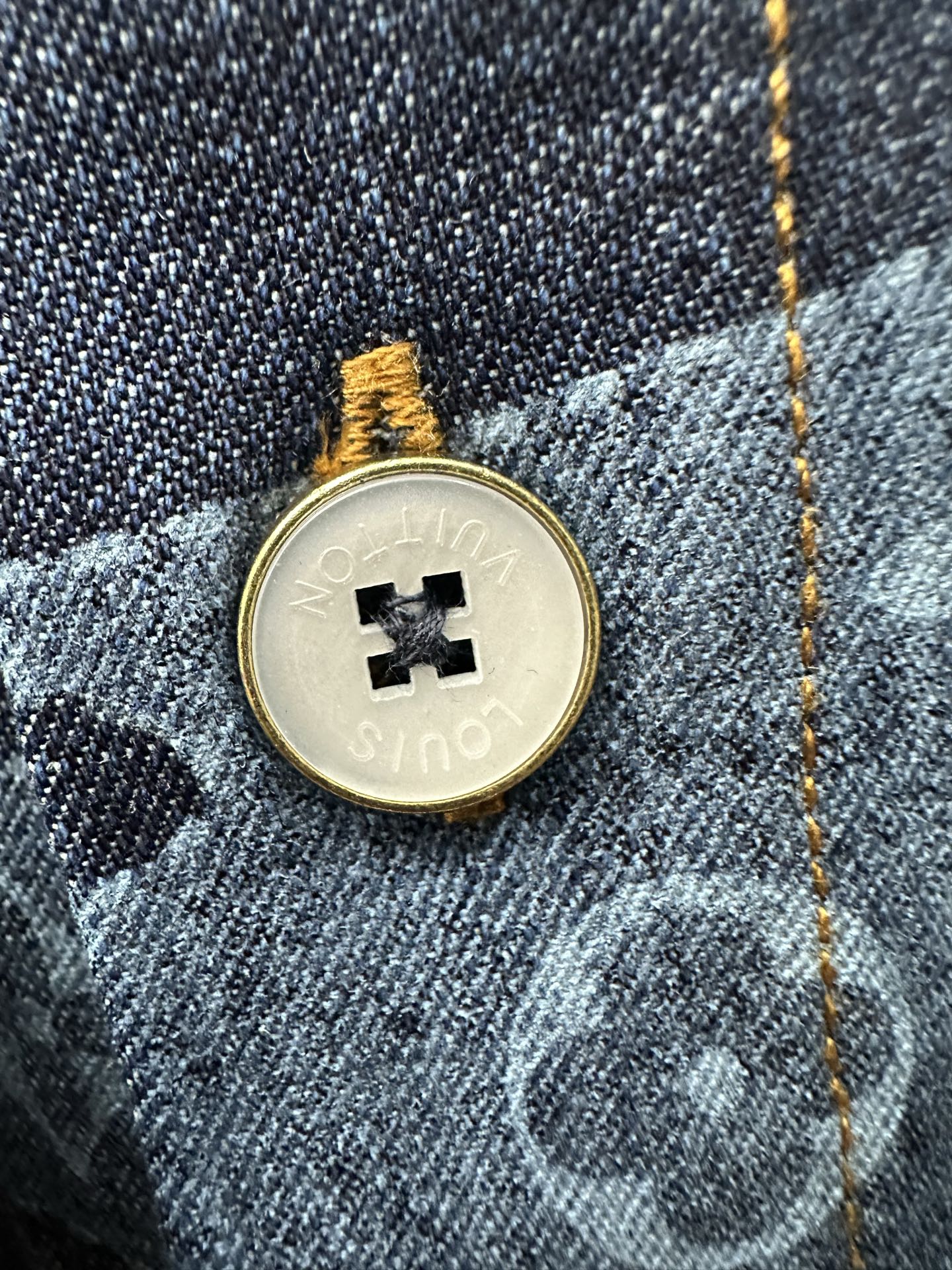 Louis Vuitton Unisex T Shirt Size S-XL