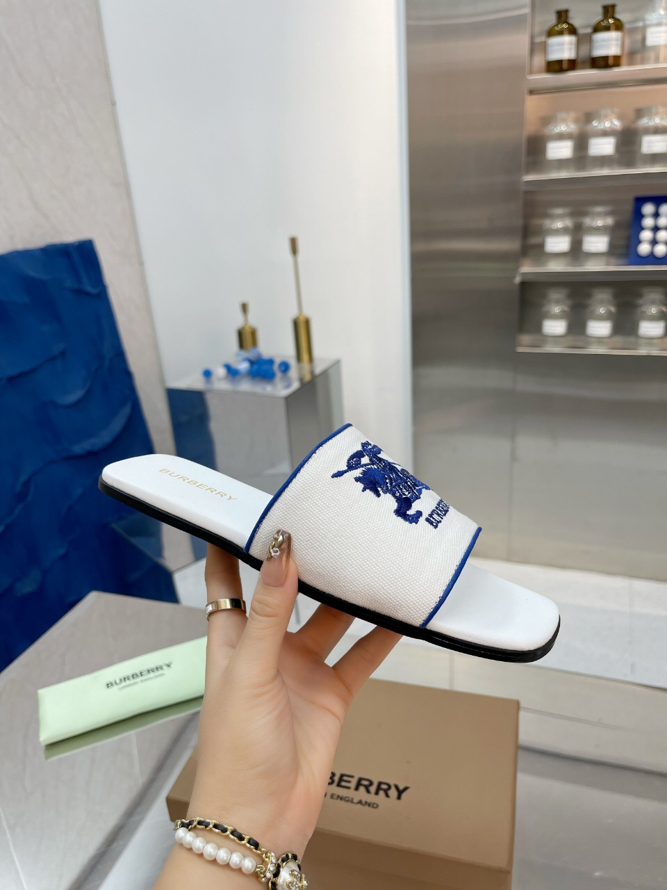 Burberry Women Slippers Size 36-41