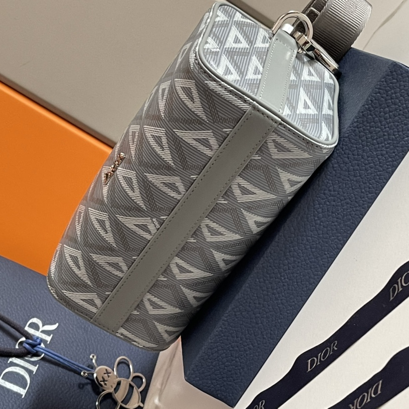 Dior 2022SS Lingot Men Shoulder Bags 21.5*11*12.5cm