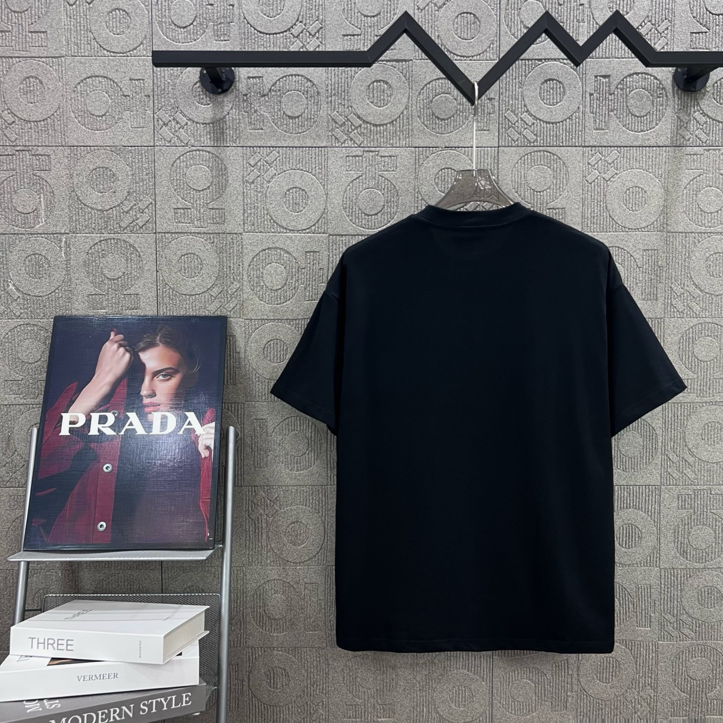 Prada T Shirt  Embroider Logo Size XS-L