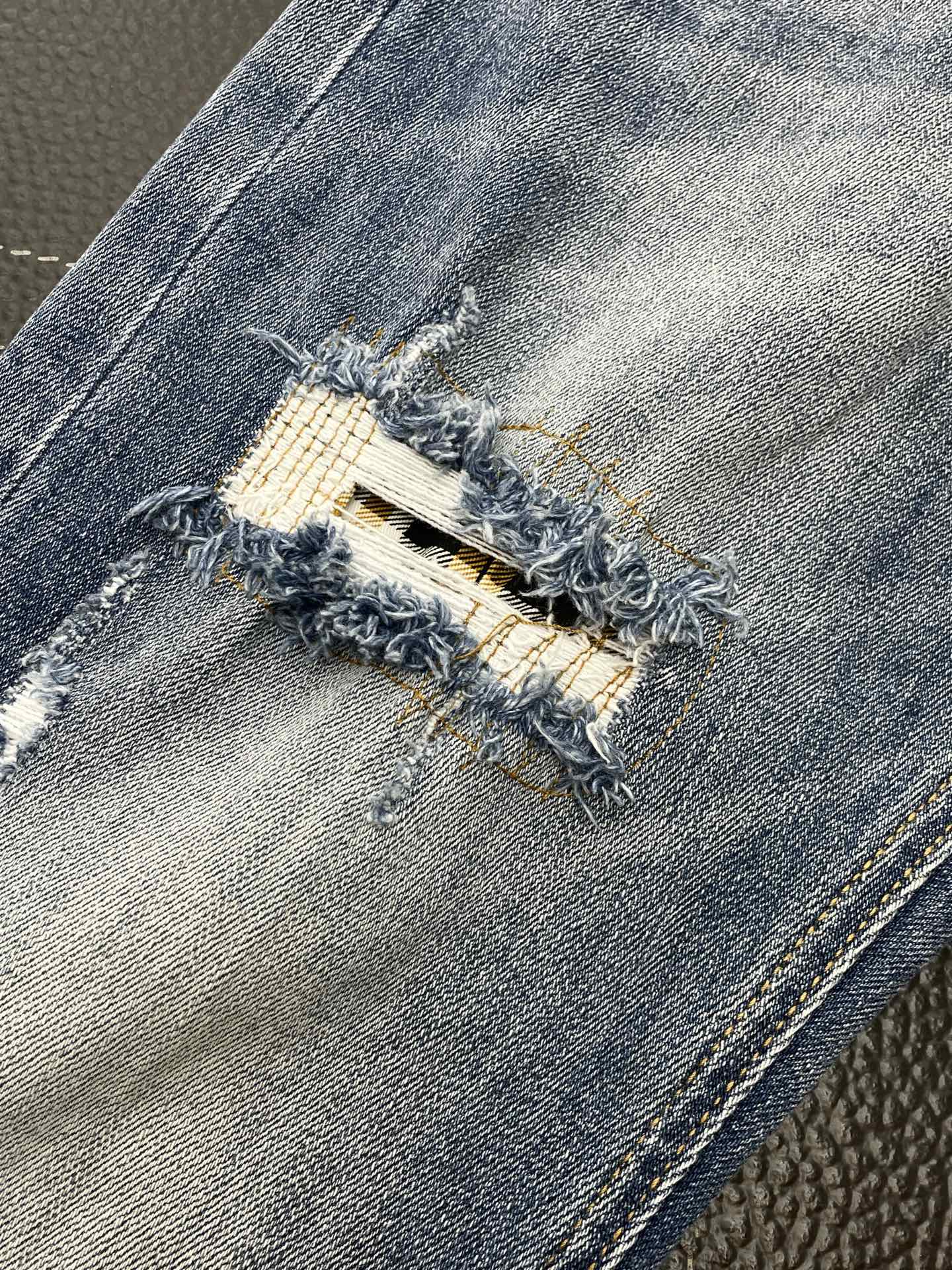 Burberry Jeans Men Size 28-38