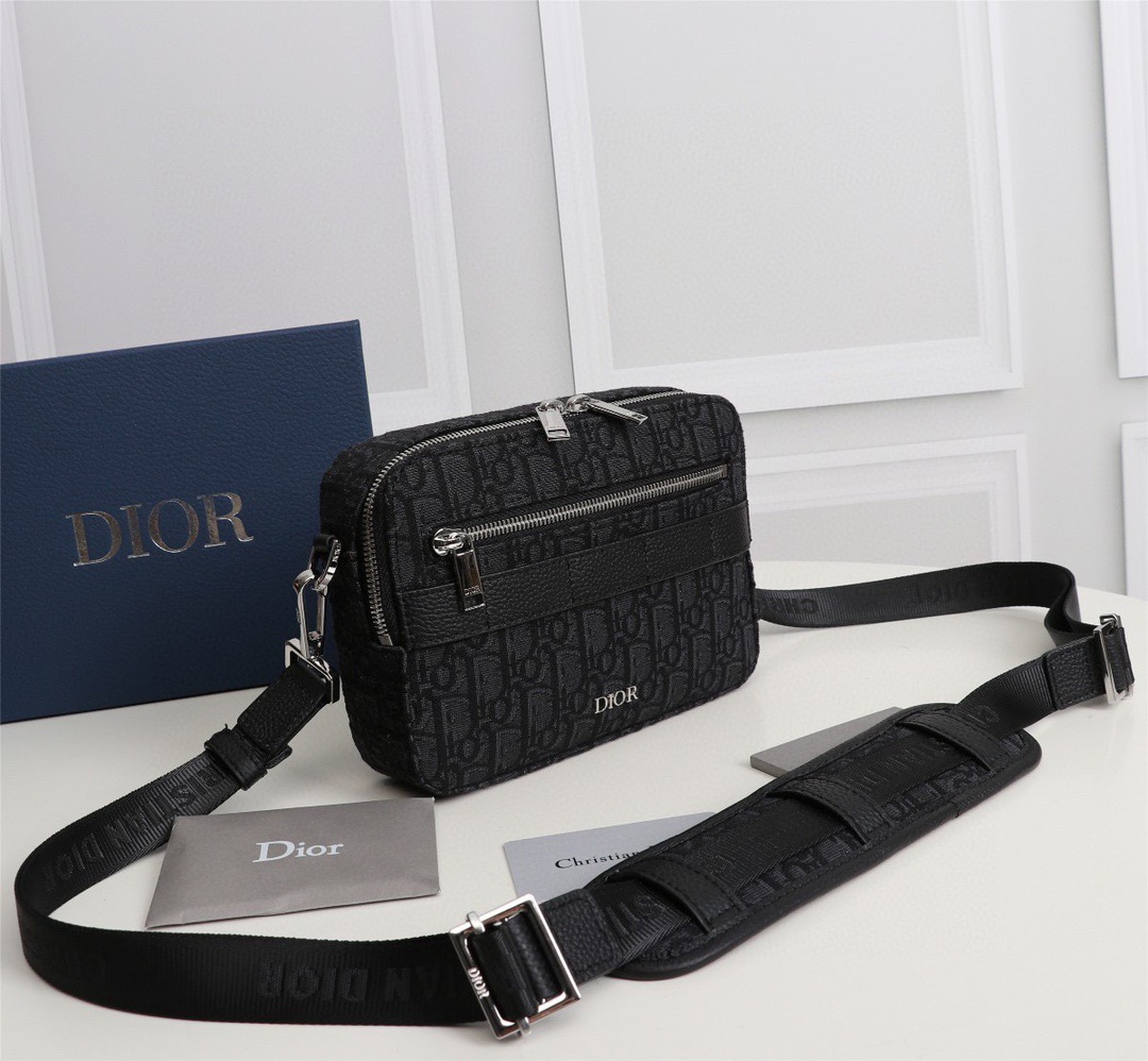 Dior Oblique Men Shoulder Bags 2-Size