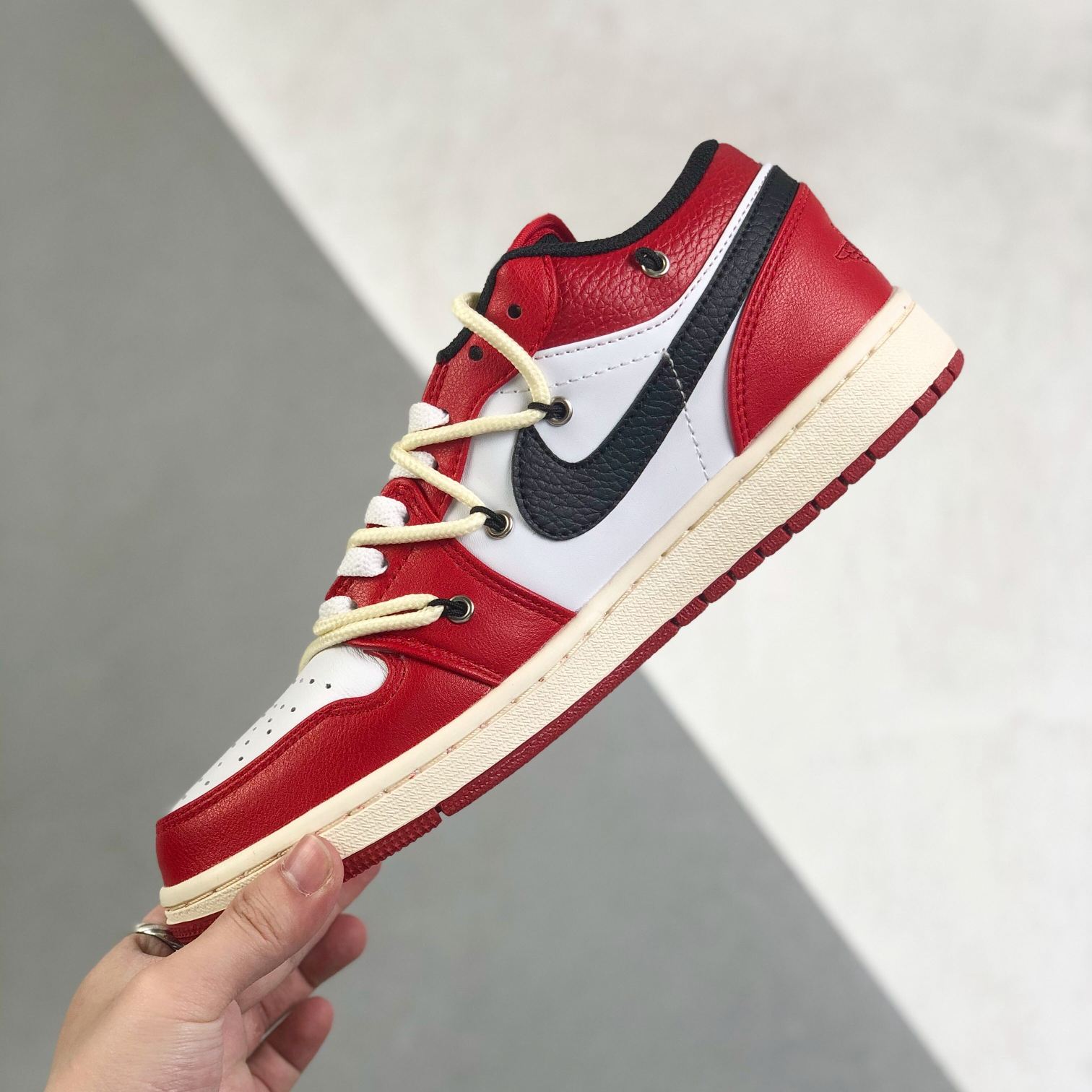 Nike Air Jordan 1 x OFF White Low Top Sneakers Shoes Gr. 36-46