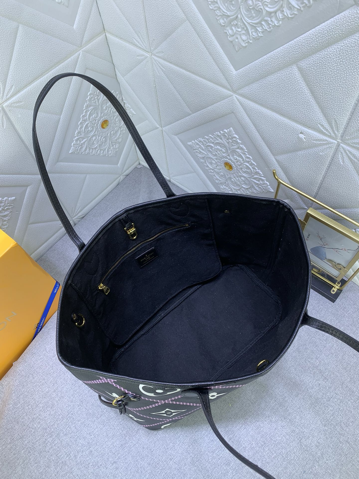 Louis Vuitton Shopping Bags 31*28*14cm