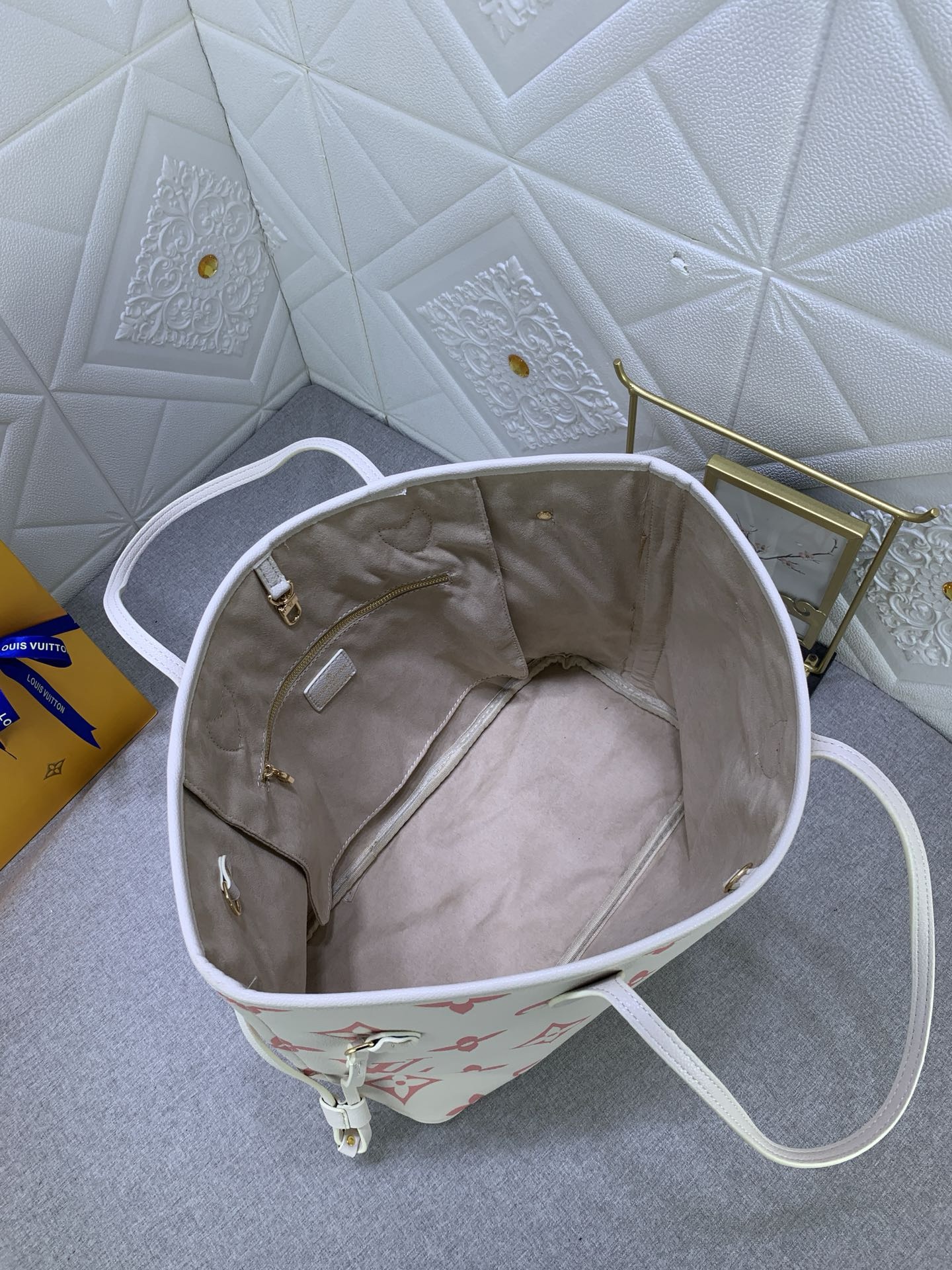 Louis Vuitton Shopping Bags 32*29*17cm