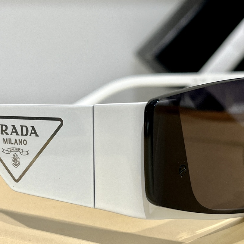 Prada Runway sunglasses SPR58Z