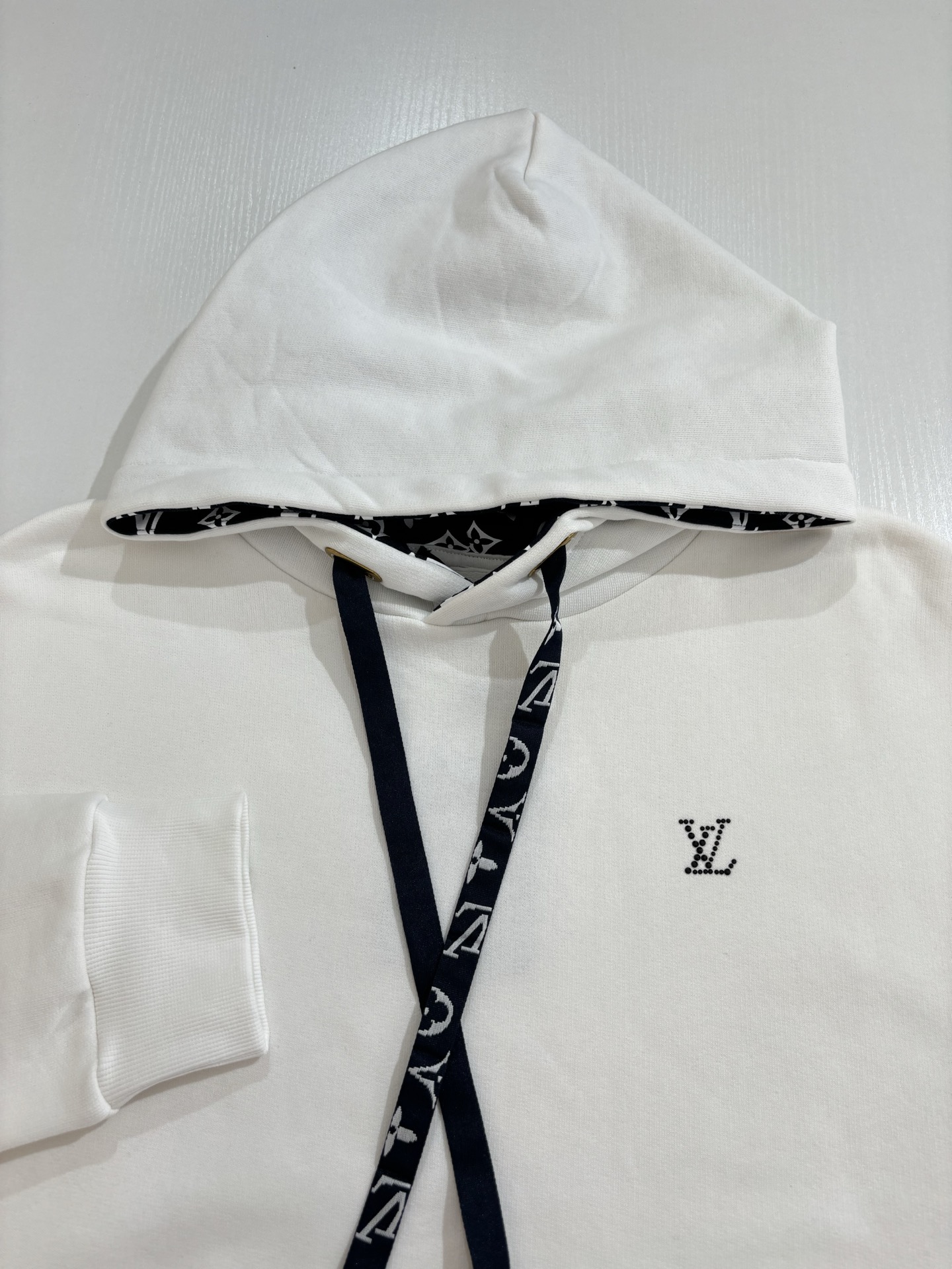Louis Vuitton Unisex Sweatshirt Size S-XL