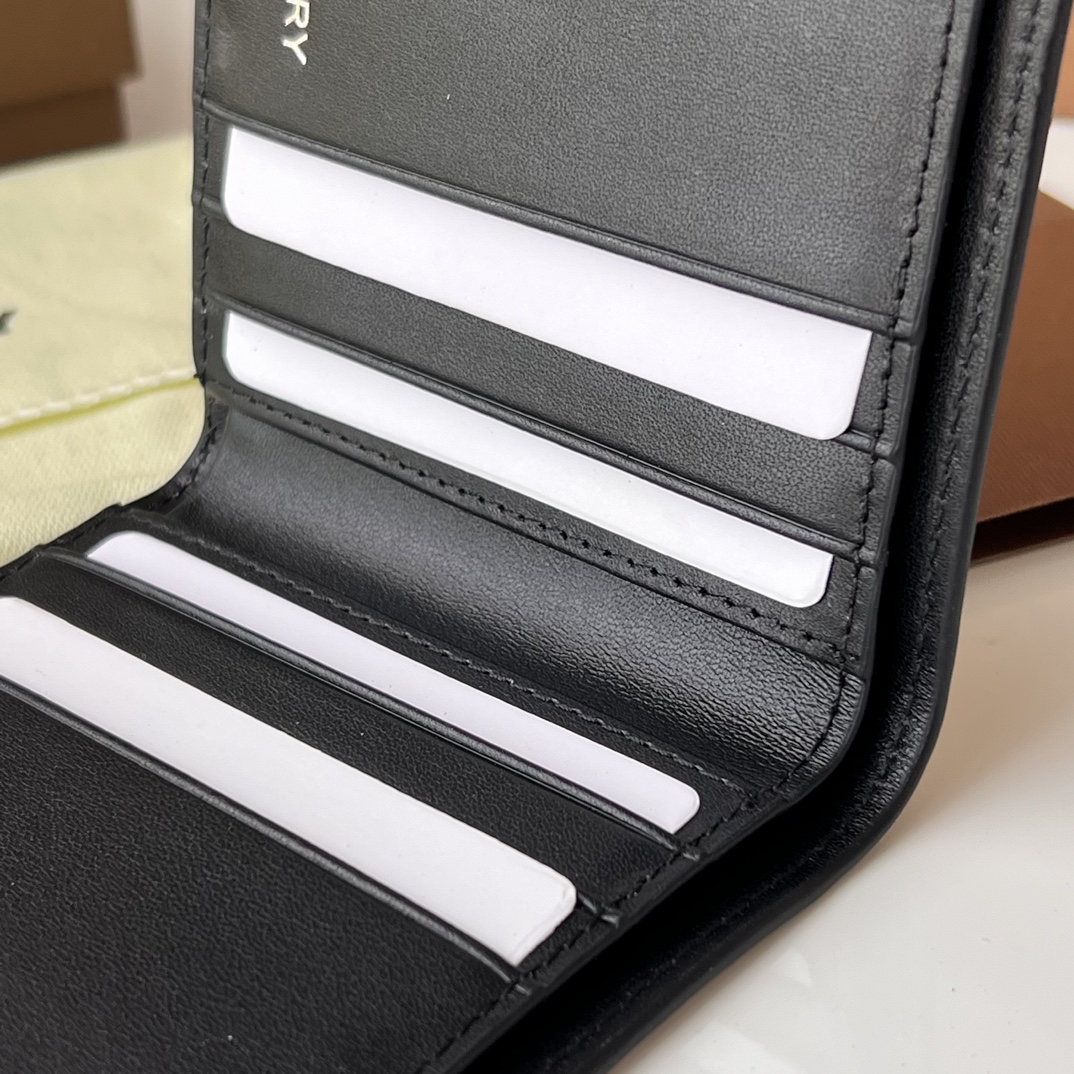 Burberry Card Holder Size 9*10.5cm