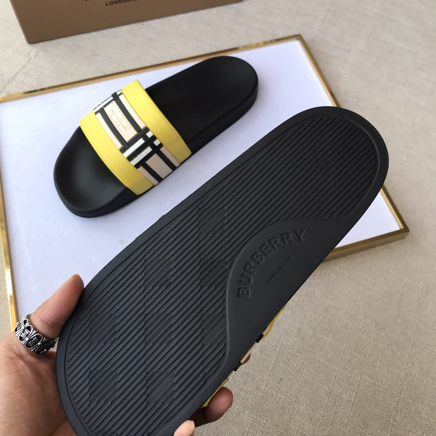 Burberry Mens Women Sandals Gr. 36-46