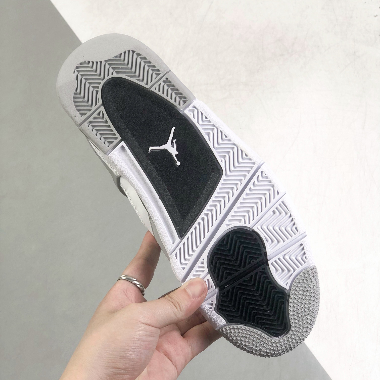 Nike Air Jordan 4 Sneakers Shoes Gr. 36-46