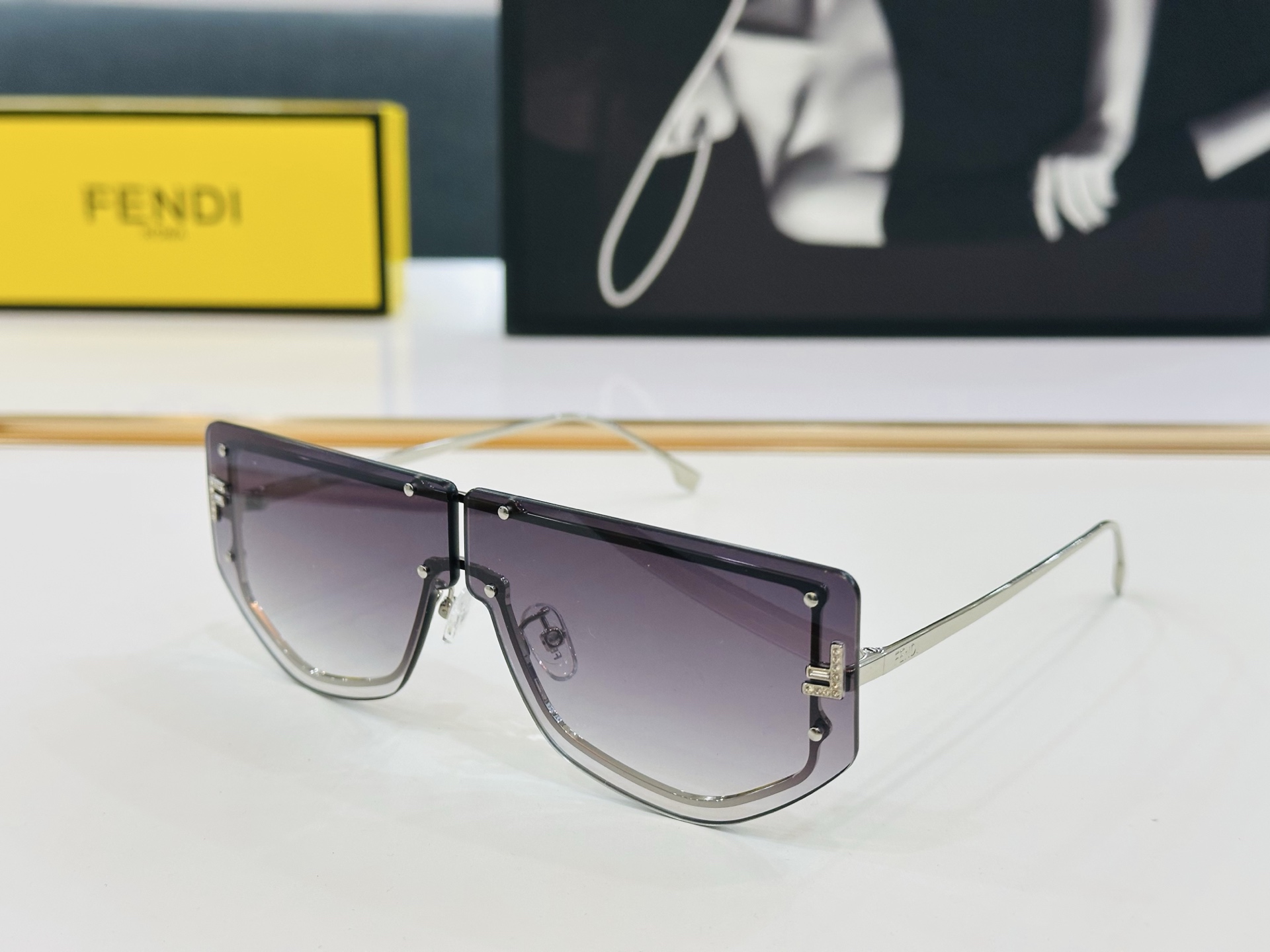 Fendi Sunglasses 4-Color