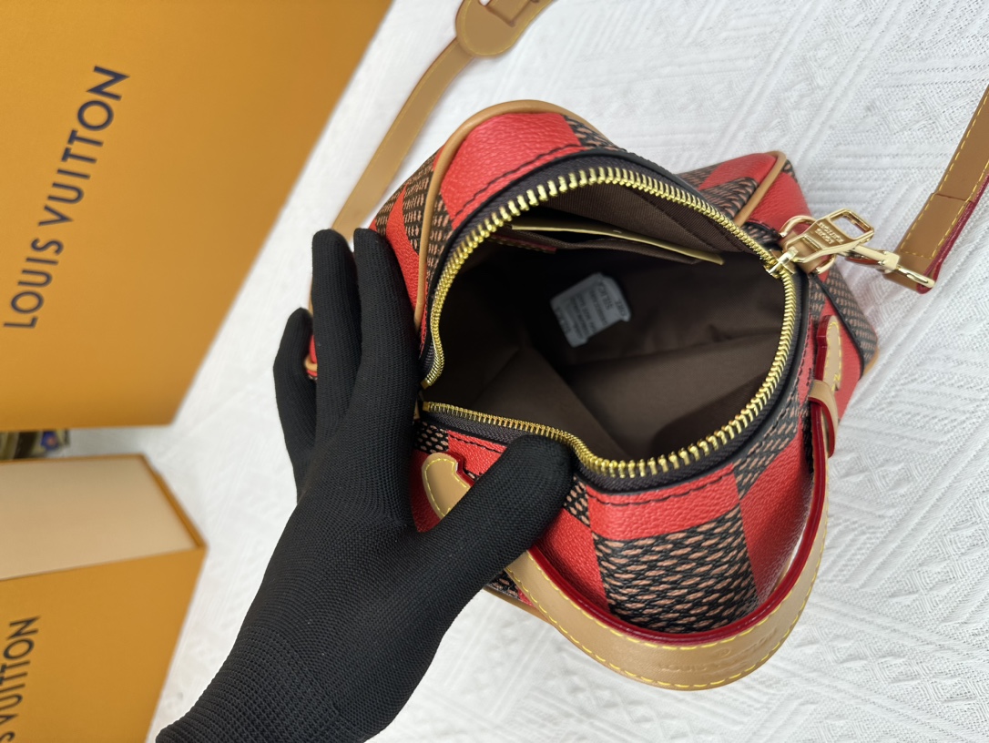 Louis Vuitton N40561 Shoulder Bags Size 20cm