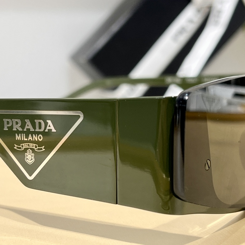 Prada Runway sunglasses SPR58Z