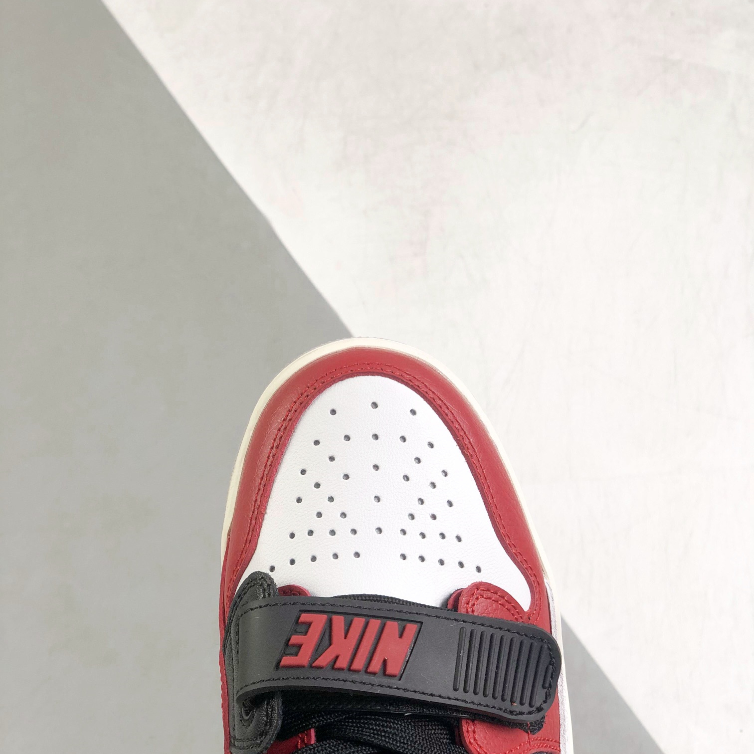 Nike Air Jordan 1 Low Top Sneakers Shoes Gr. 36-46