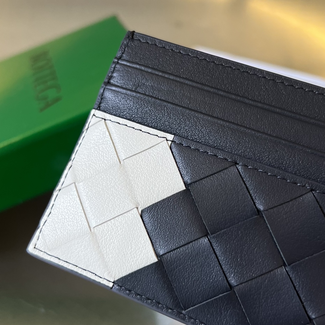 Bottega Veneta Card Holder Size 10*8cm