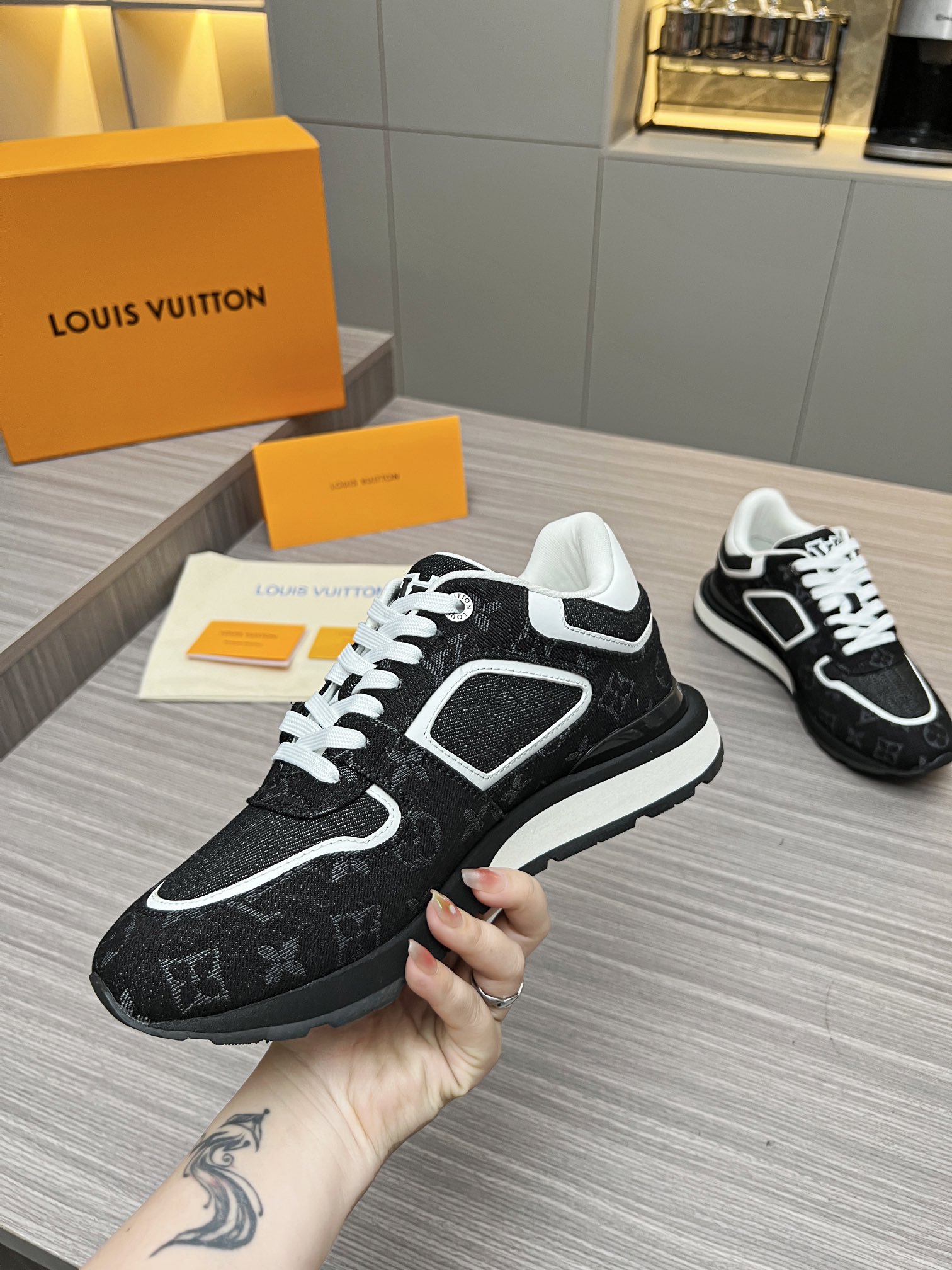 Louis Vuitton 2024ss Runaway Sneaker Size 40-46