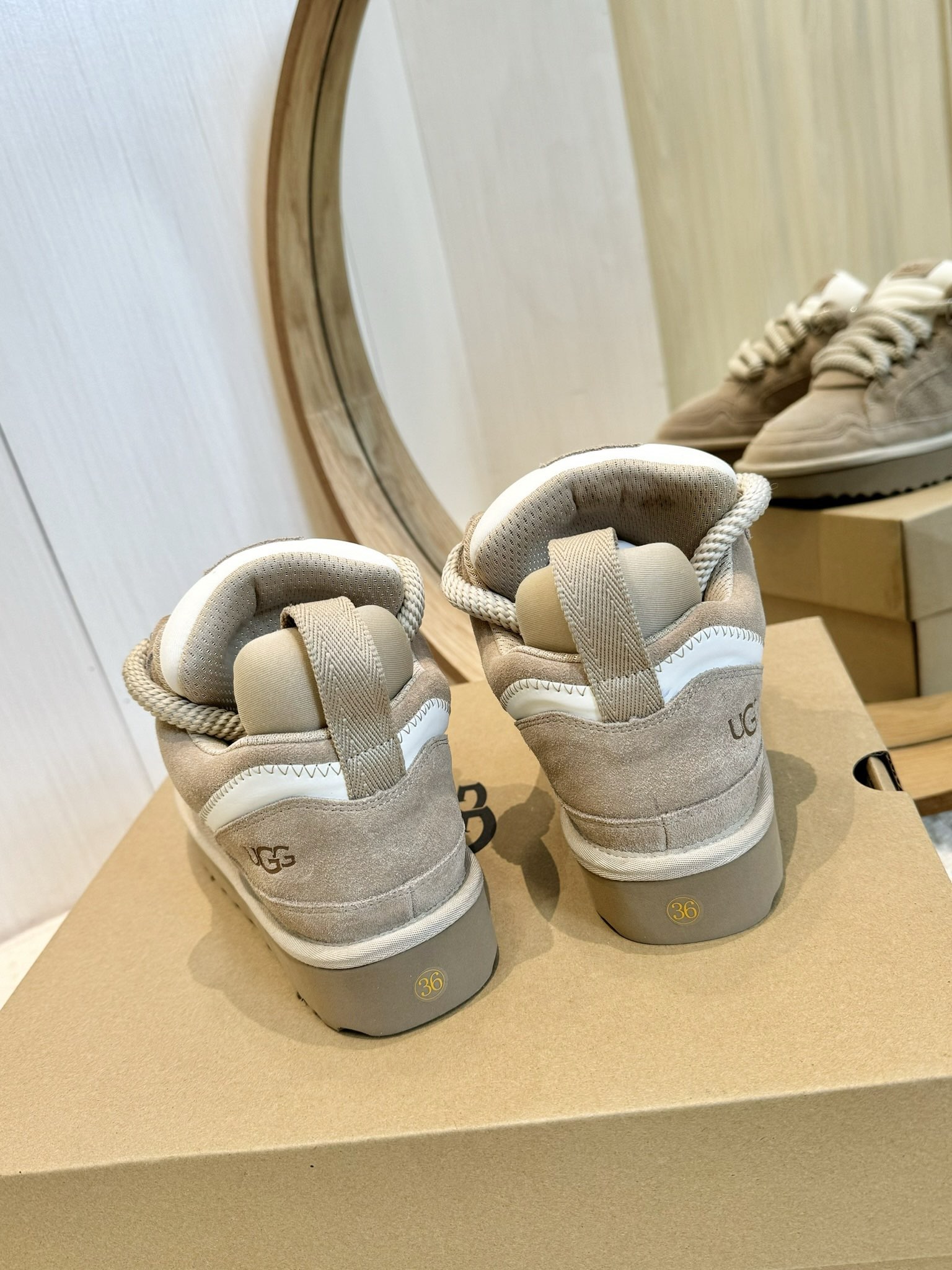 UGG Women Boots Size 35-40