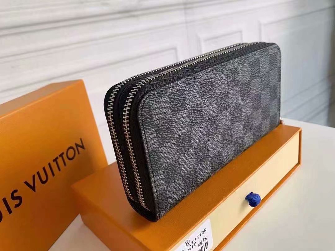 Louis Vuitton Men Wallet M61723 19*10*4cm