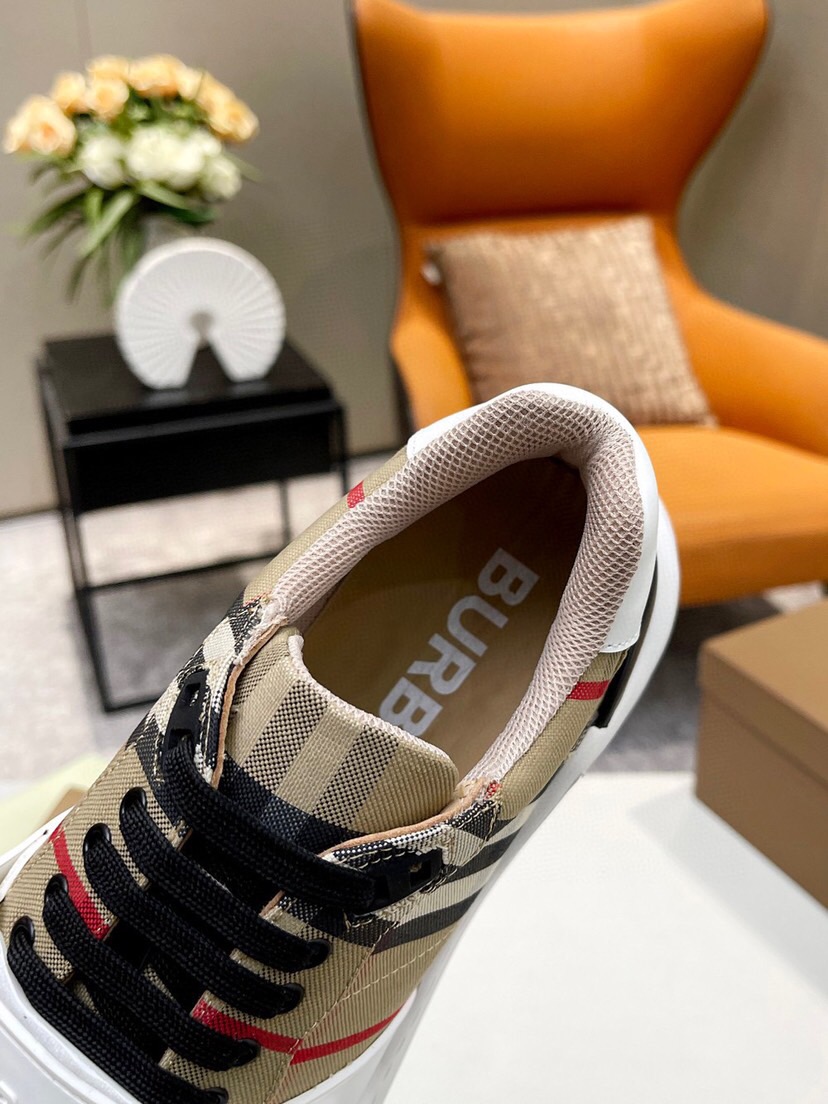 Burberry Sneaker Size 36-46