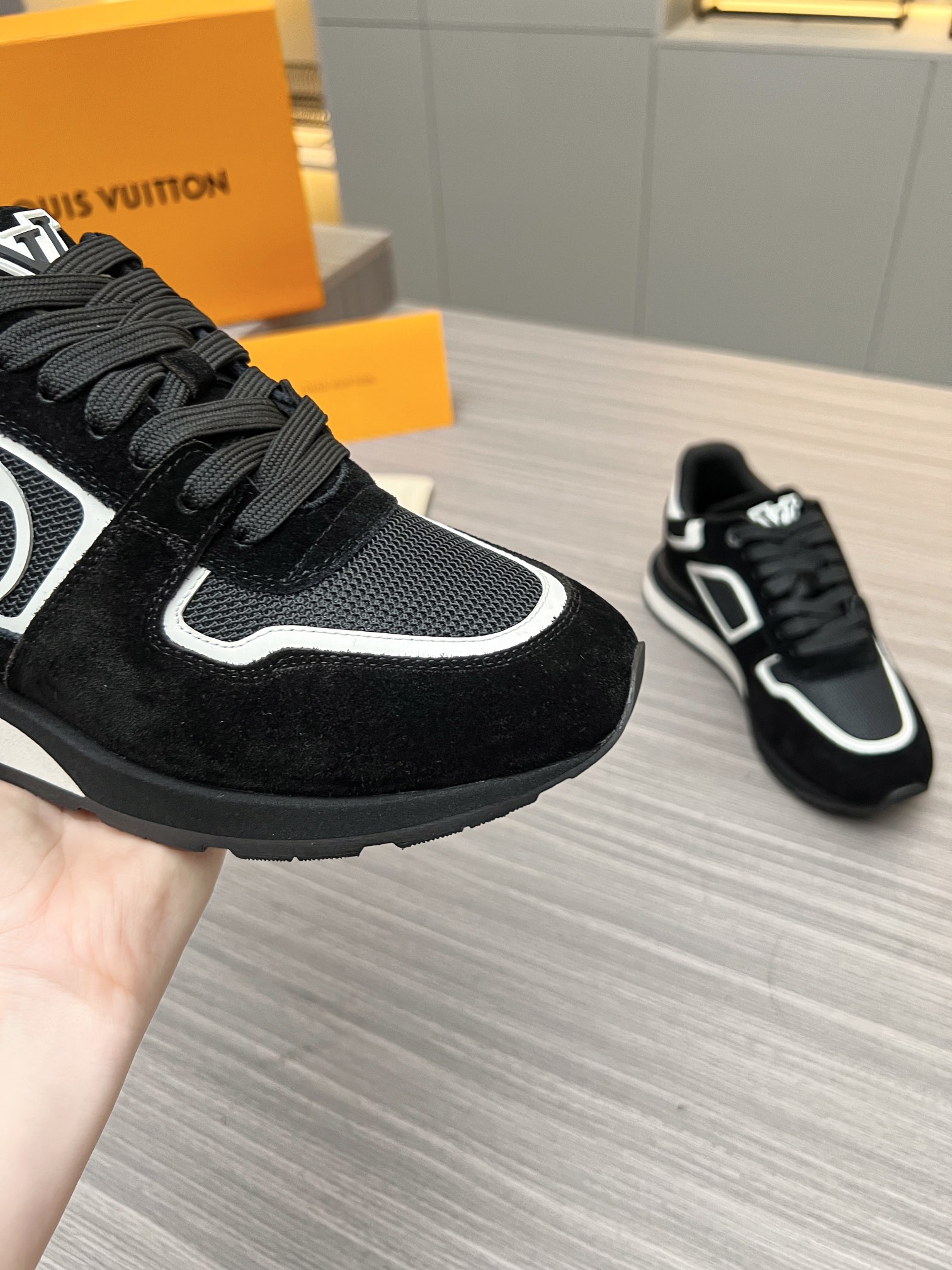 Louis Vuitton 2024ss Runaway Sneaker Size 40-46