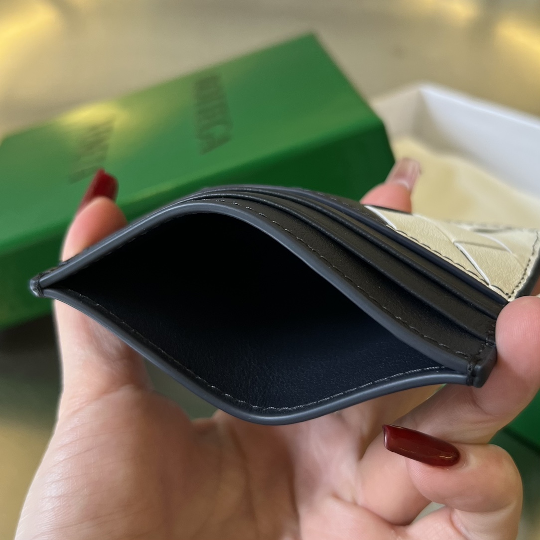 Bottega Veneta Card Holder Size 10*8cm