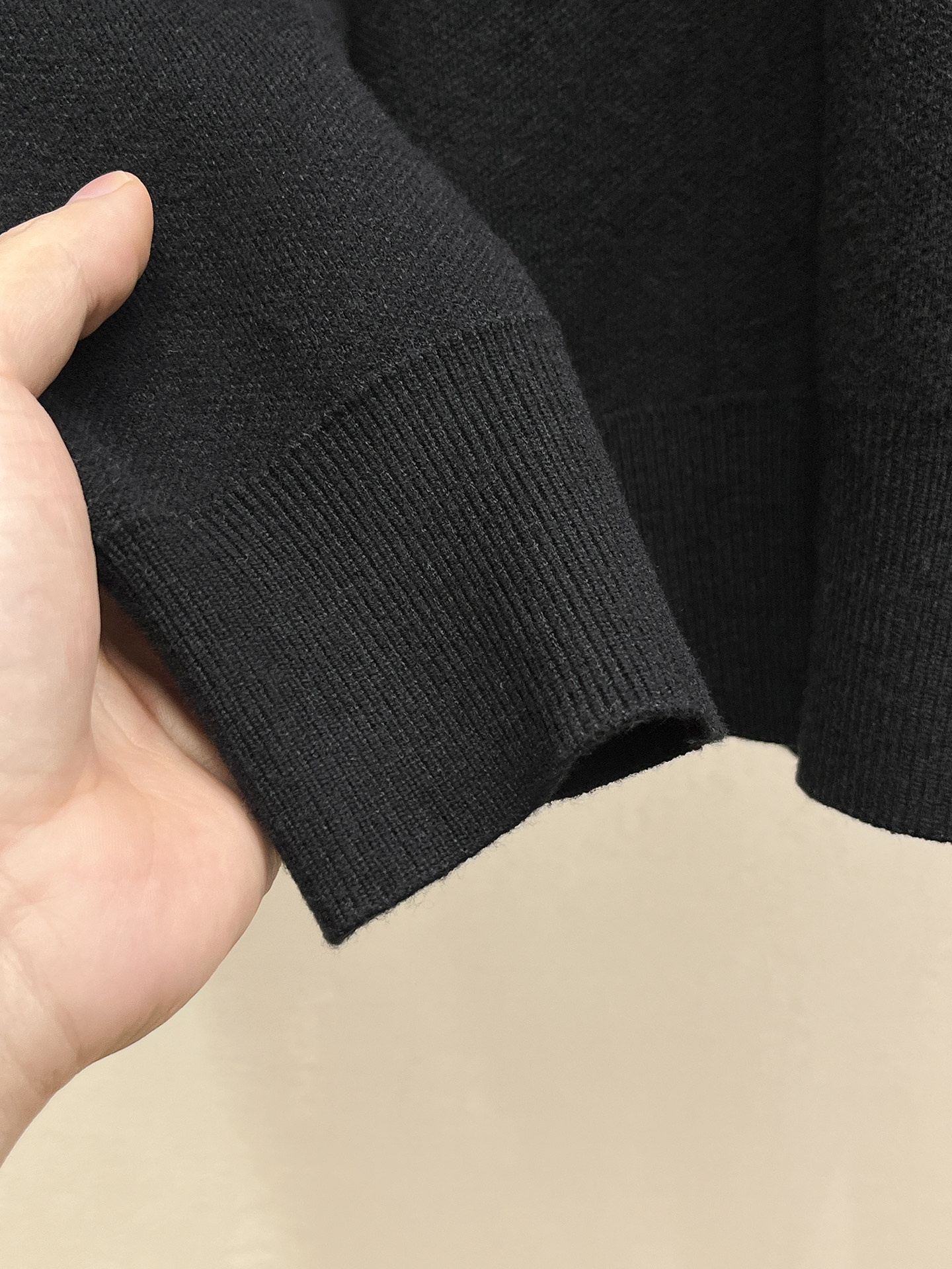 Burberry Unisex Sweatshirt Size M-XXXL