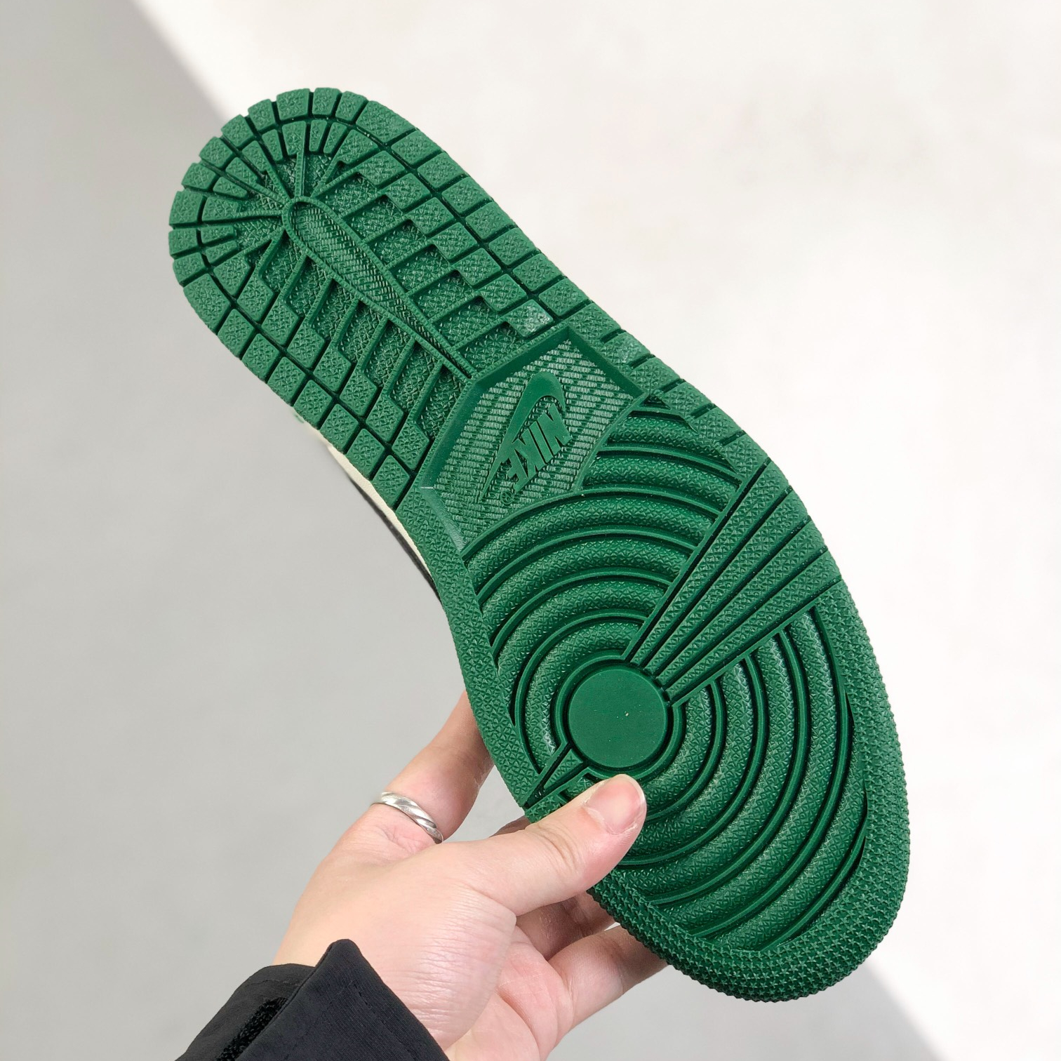 Nike Air Jordan 1 x Travis Scott Low Top Sneaker Shoes Gr. 36-46