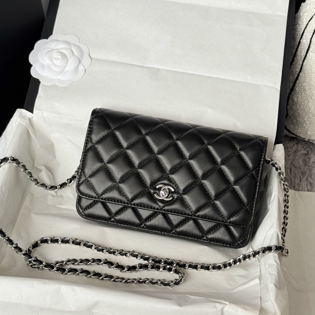 Chanel AP4241 woc Shoulder Bags 19*12*3cm