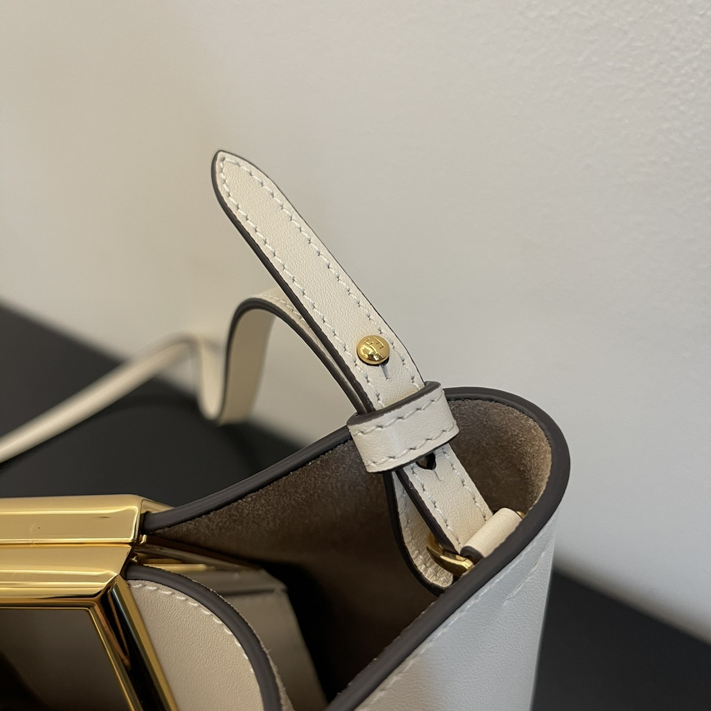 Fendi New Shoulder Bags 20*17*9cm