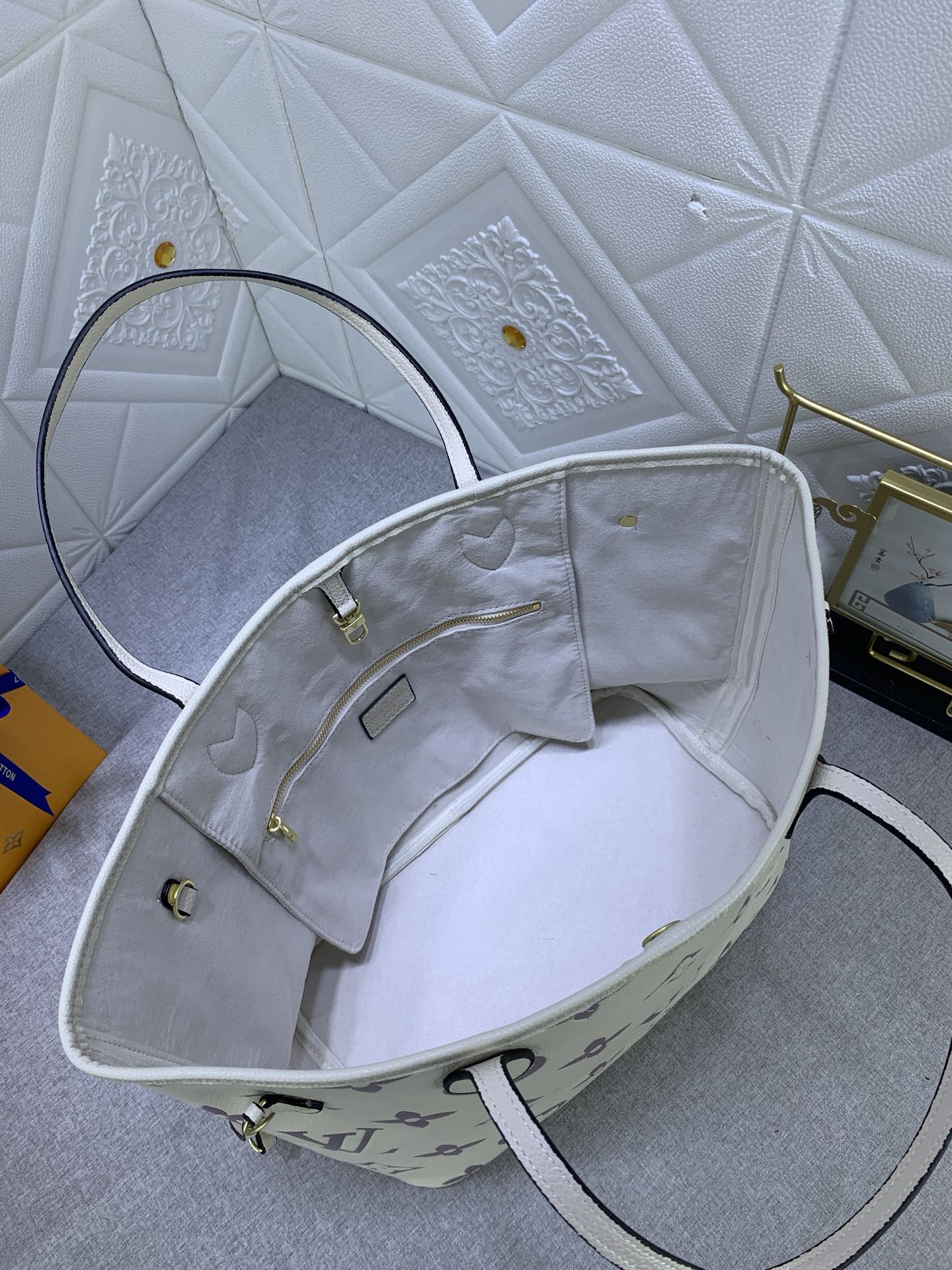 Louis Vuitton Shopping Bags 32*29*17cm