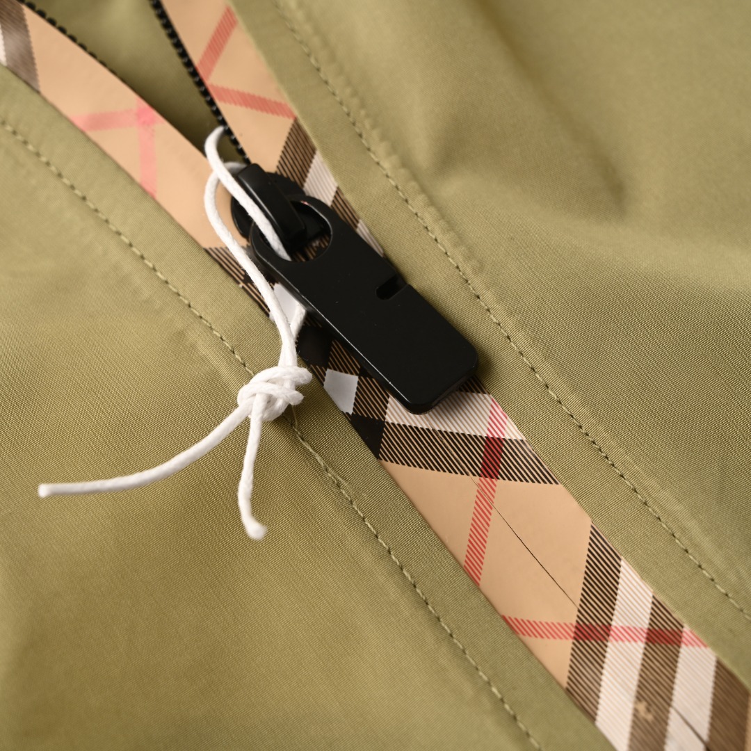 Burberry Unisex Jacket Size S-XL