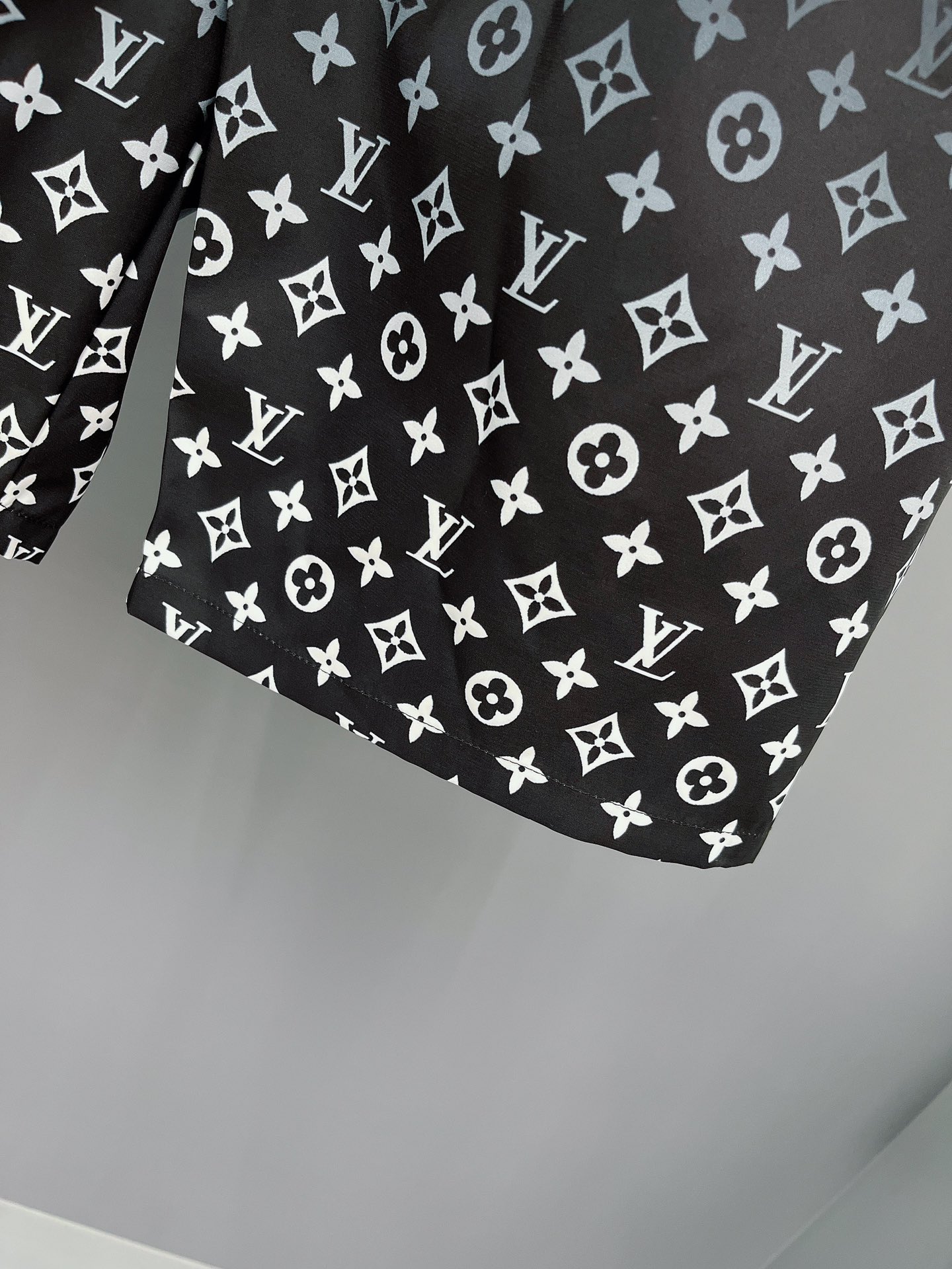 Louis Vuitton Beach Pants Size M-XXXL