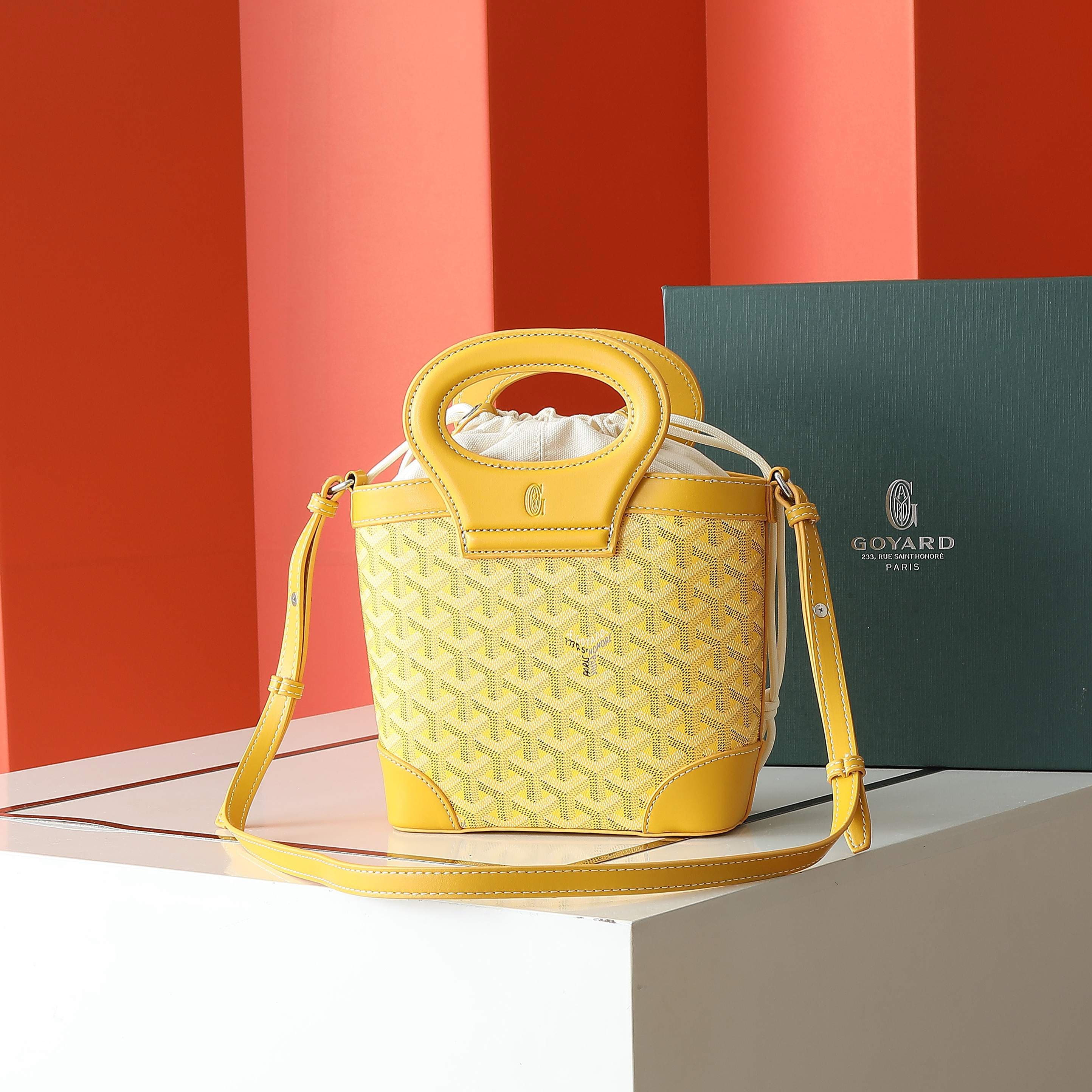 Goyard Beluga Shoulder Bags Size 23*18.5*8cm