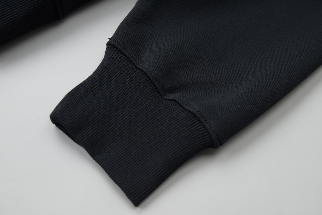 Louis Vuitton Unisex Sweatshirt Size S-XL