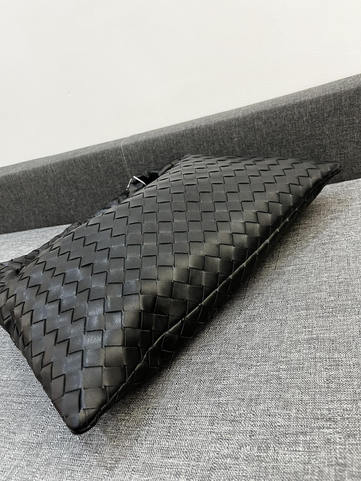 Bottega Veneta HO Shoulder Bags 40*24cm