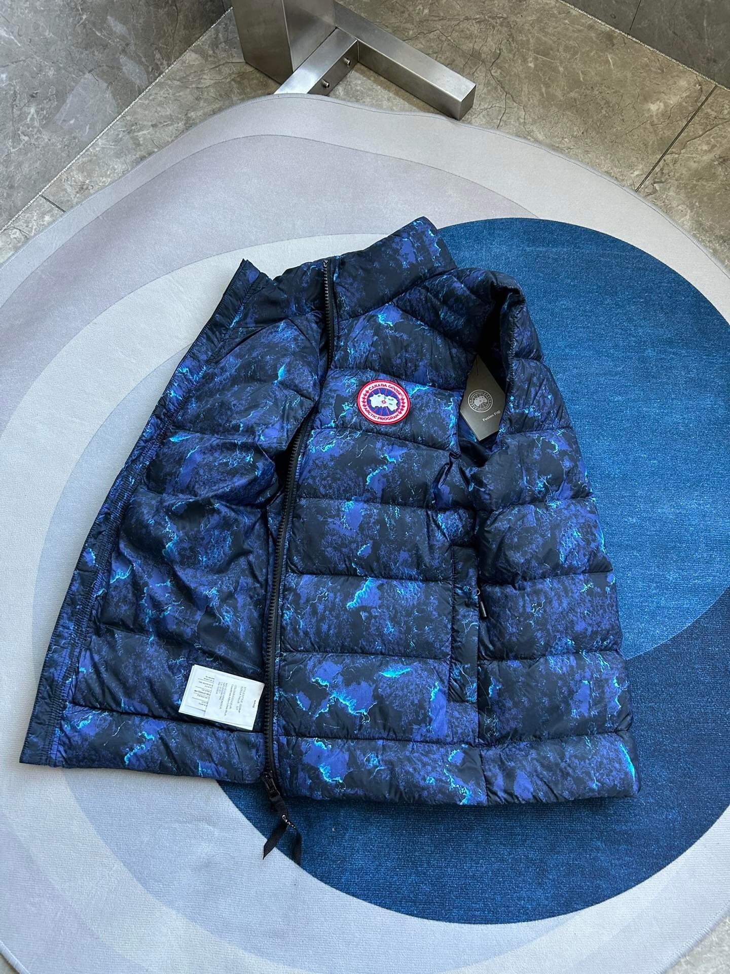 Canada Goose E2229 Crofton Vest-WD Men Winter Vest Size S-XXL