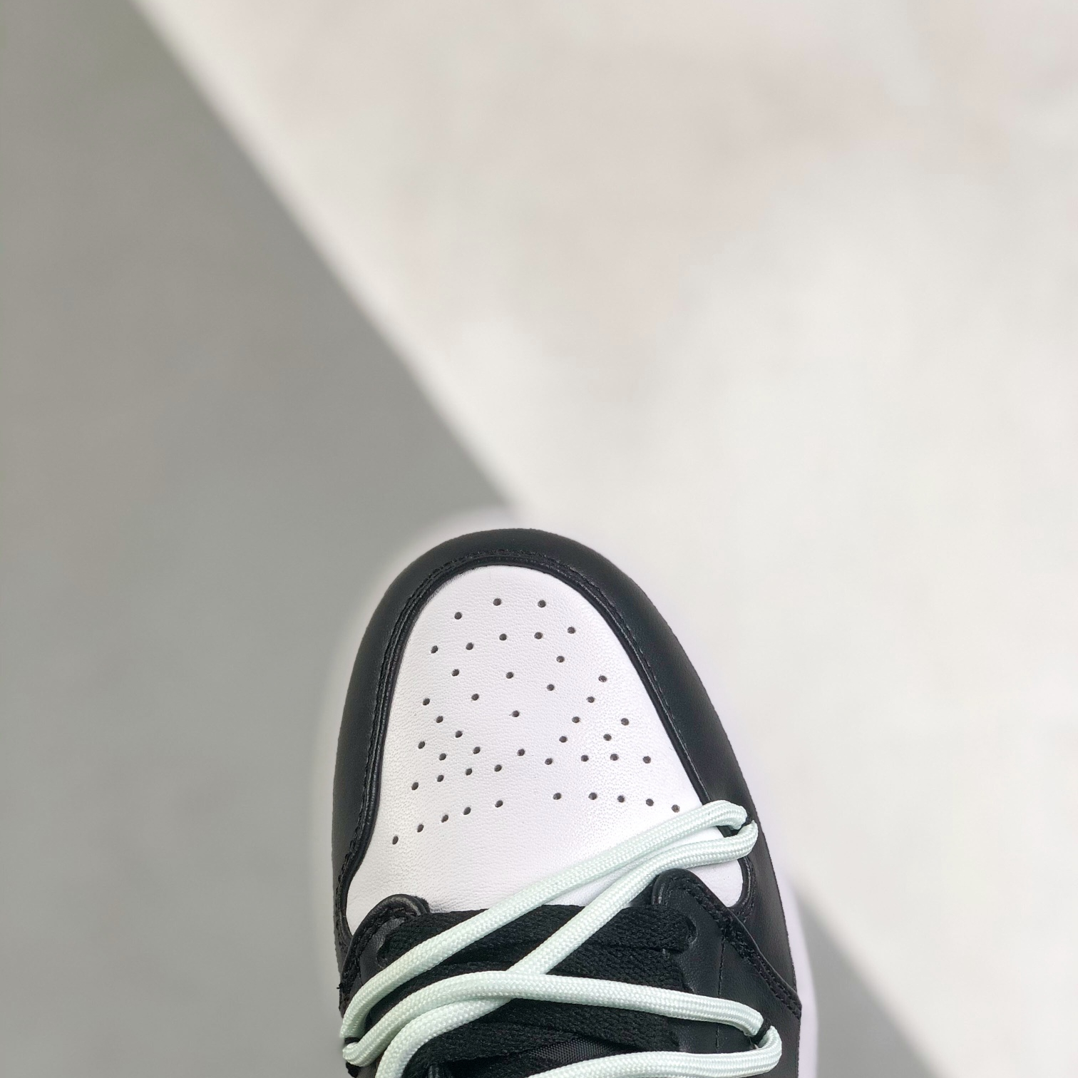 Nike Air Jordan 1 x OFF White Low Top Sneakers Shoes Gr. 36-46