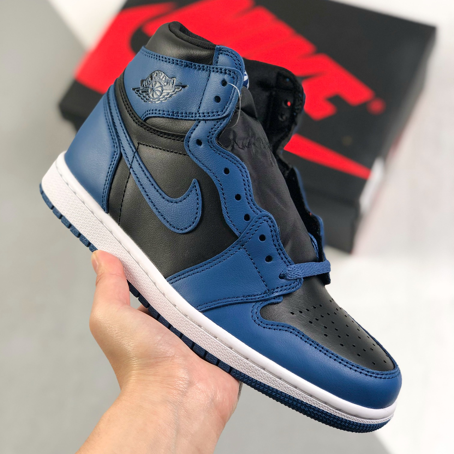 Nike Air Jordan 1 High Top Sneakers Shoes Gr. 36-46