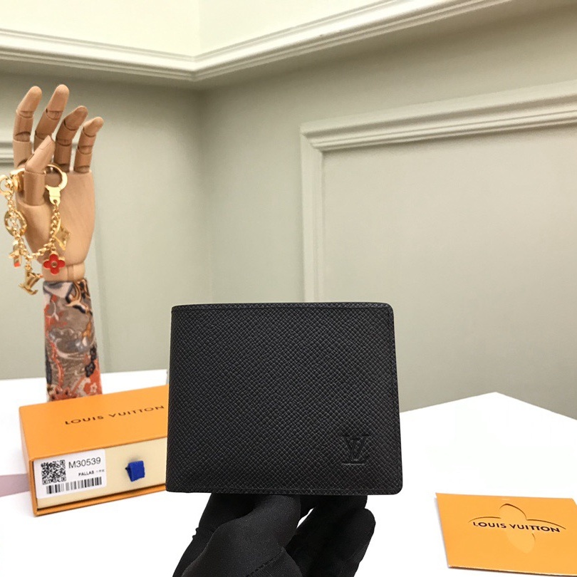 Louis Vuitton Men Wallet M30539 Size 11.9*9cm