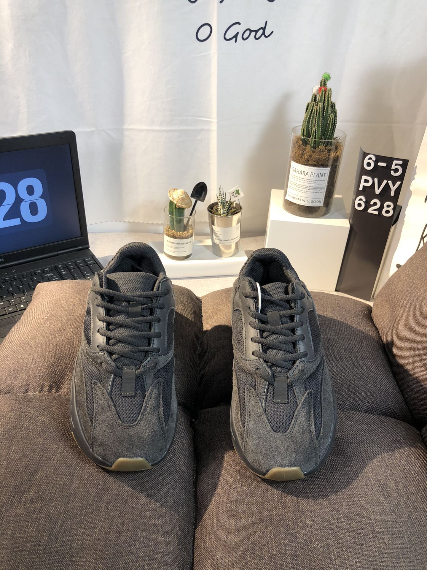 Yeezy 700 Boost Mens/Women's Sneakers Shoes 36 - 45