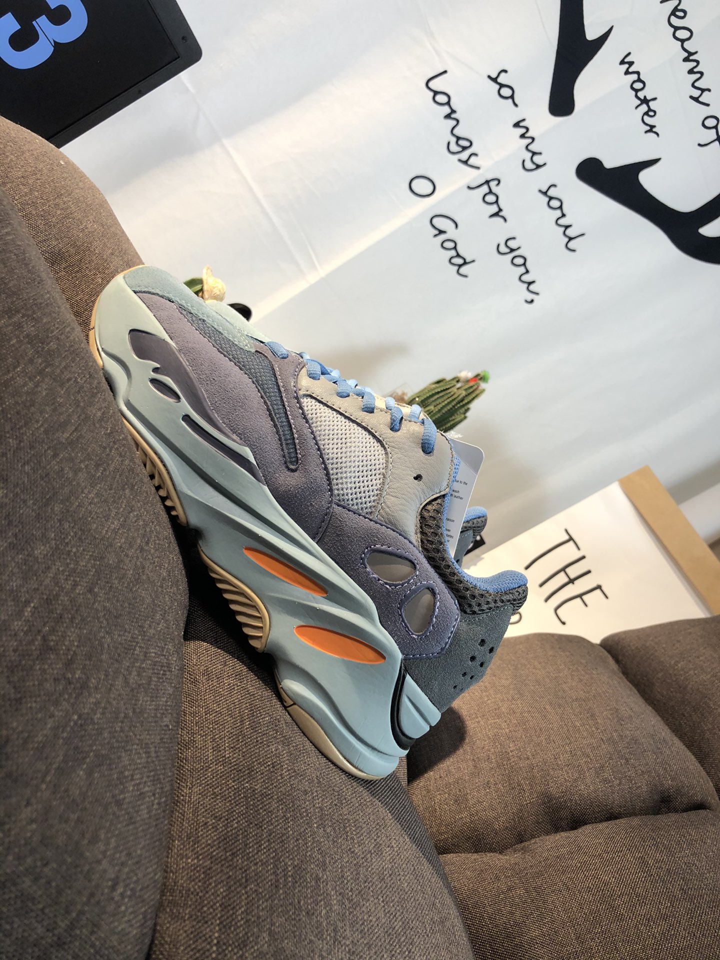 Yeezy 700 Boost Mens/Women's Sneakers Shoes 36 - 45