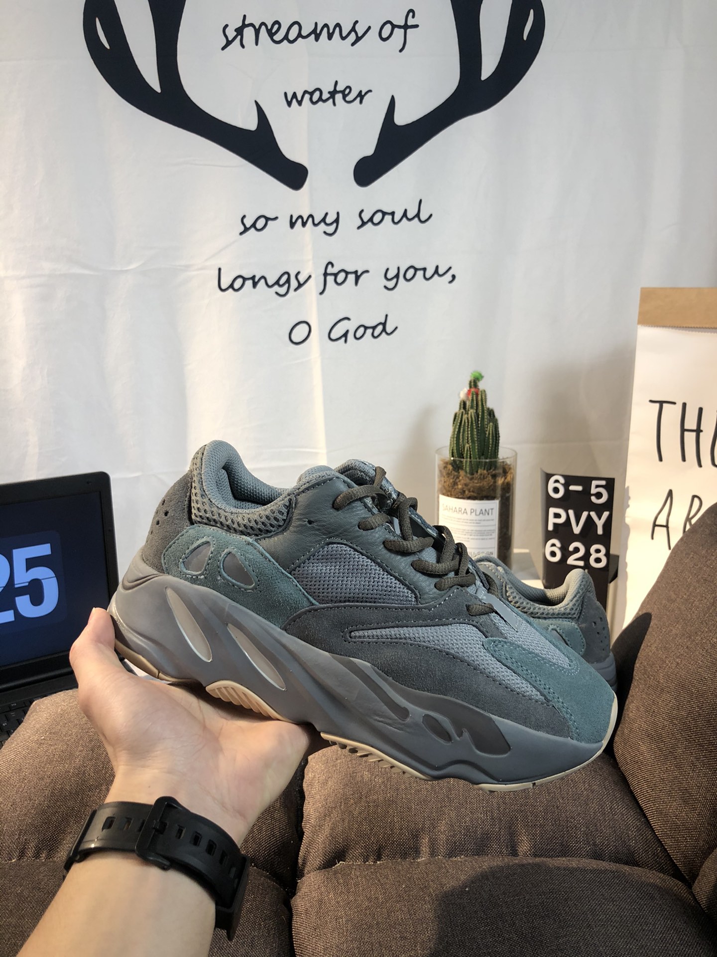 Yeezy 700 Boost Mens/Women's Sneakers Shoes 36 - 45