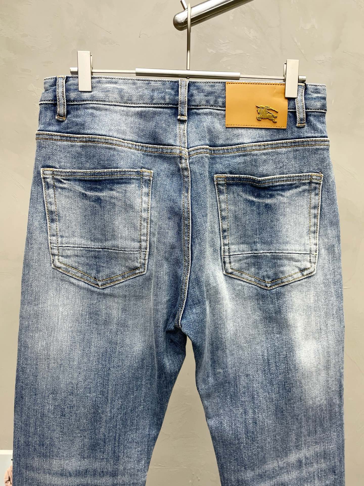 Burberry Jeans Men Size 28-38