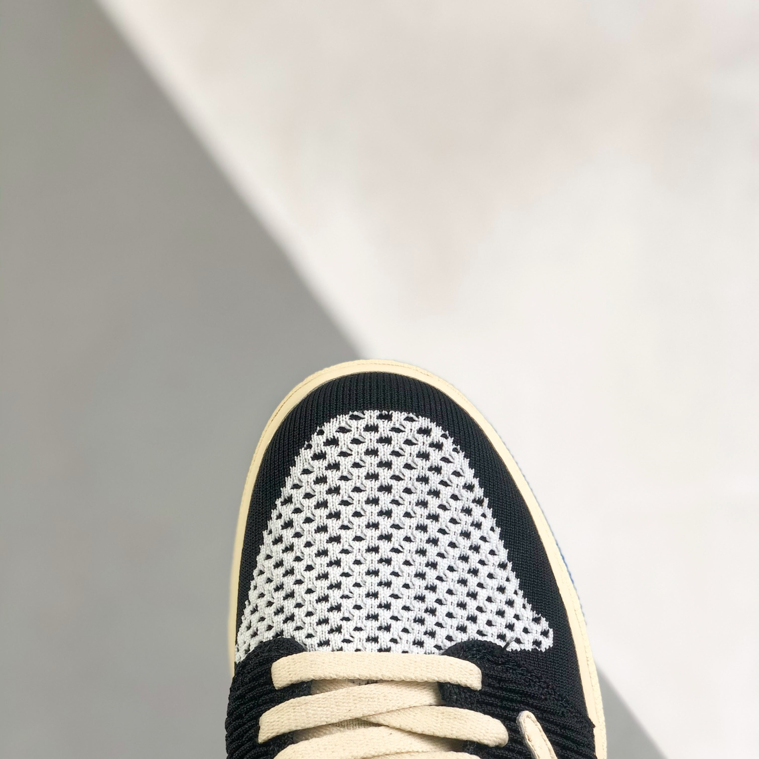 Nike Air Jordan 1 x Travis Scott Low Top Sneaker Shoes Gr. 36-46