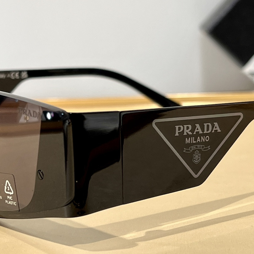 Prada Runway sunglasses SPR58Z