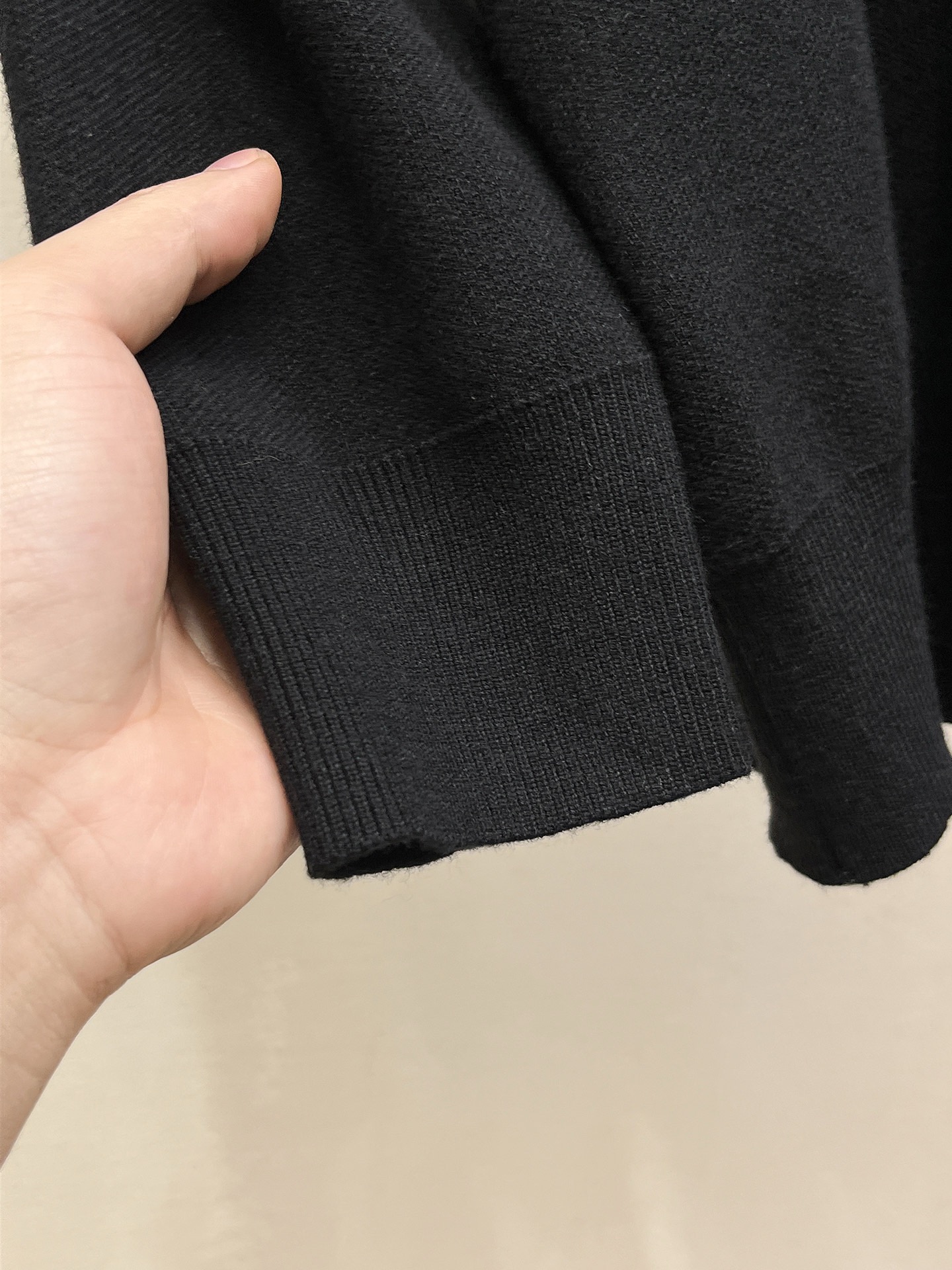 Loewe Unisex Sweatshirt Size M-XXXL